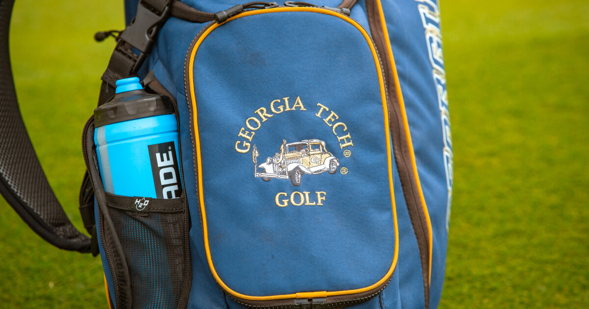 Empat jaket membuat Tim Golf All-Region GCAA – Golf Pria – Jaket Kuning Georgia Tech