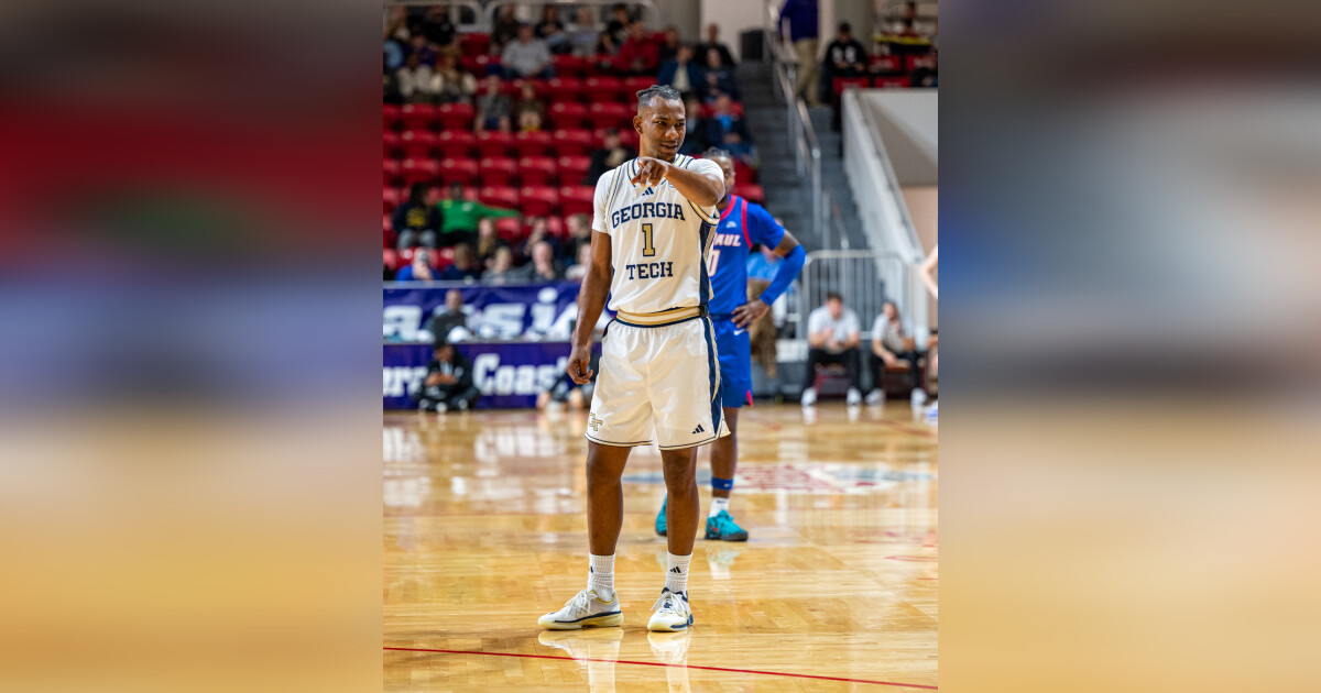 PHOTOS: Men’s Basketball vs. DePaul