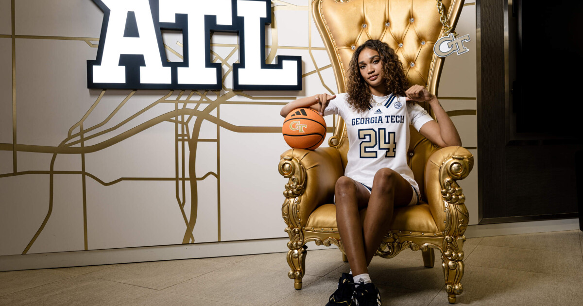 Antonia Bates Signs with Women’s Basketball