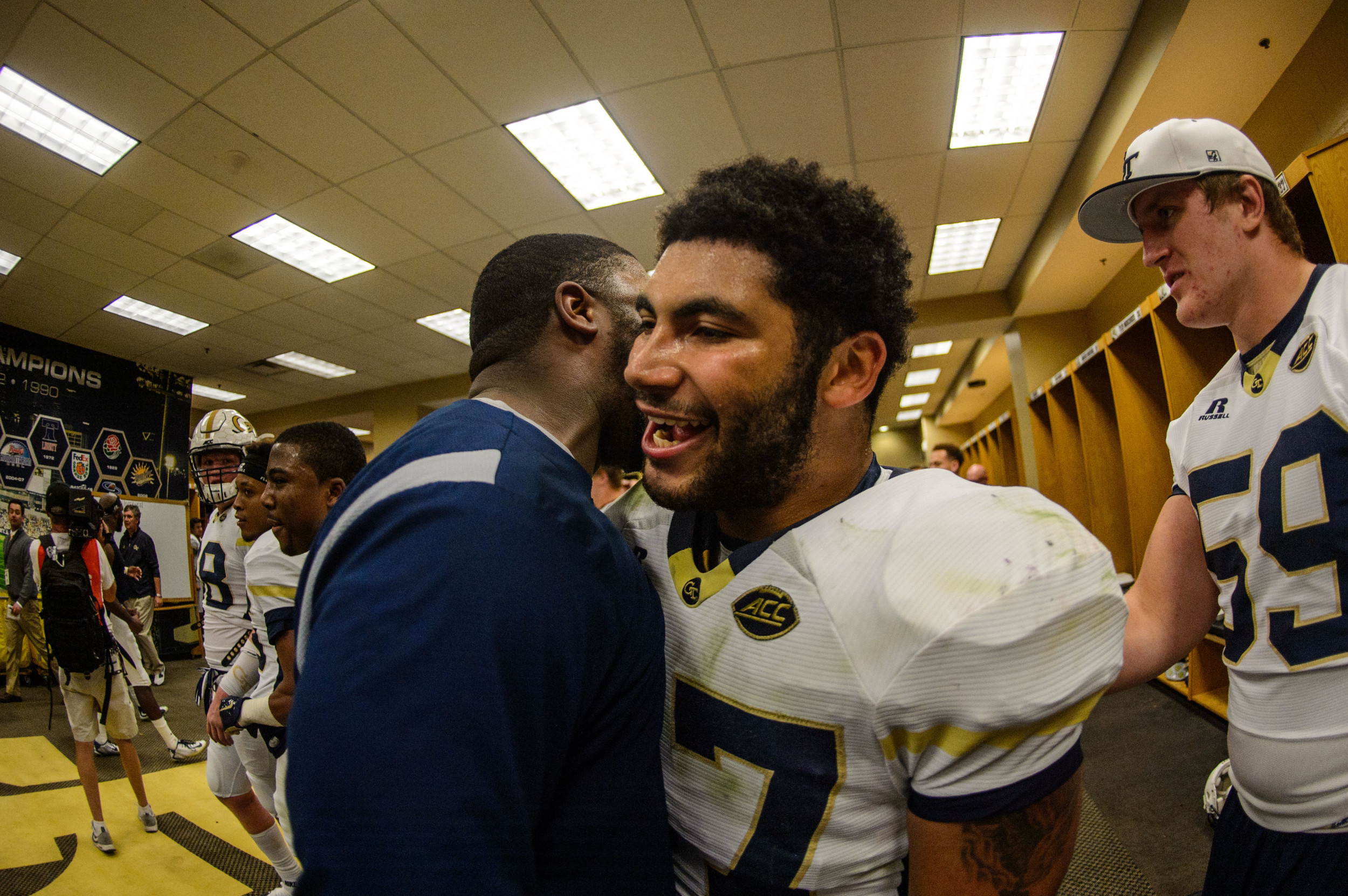 Mikell Lands-Davis (37), Graduate Assistant Coach Steven Sylvester