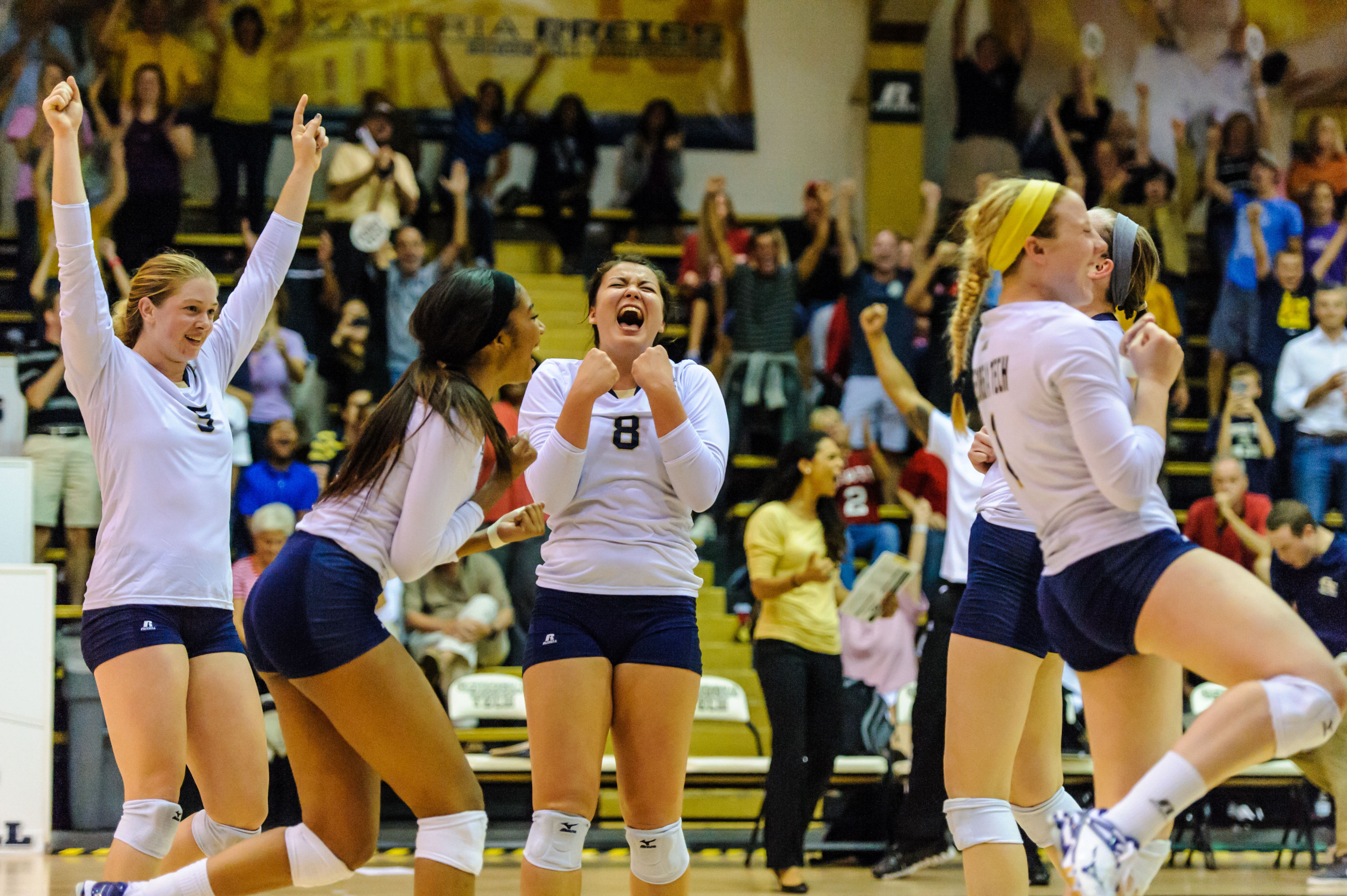 Point Tech! The Jackets win!