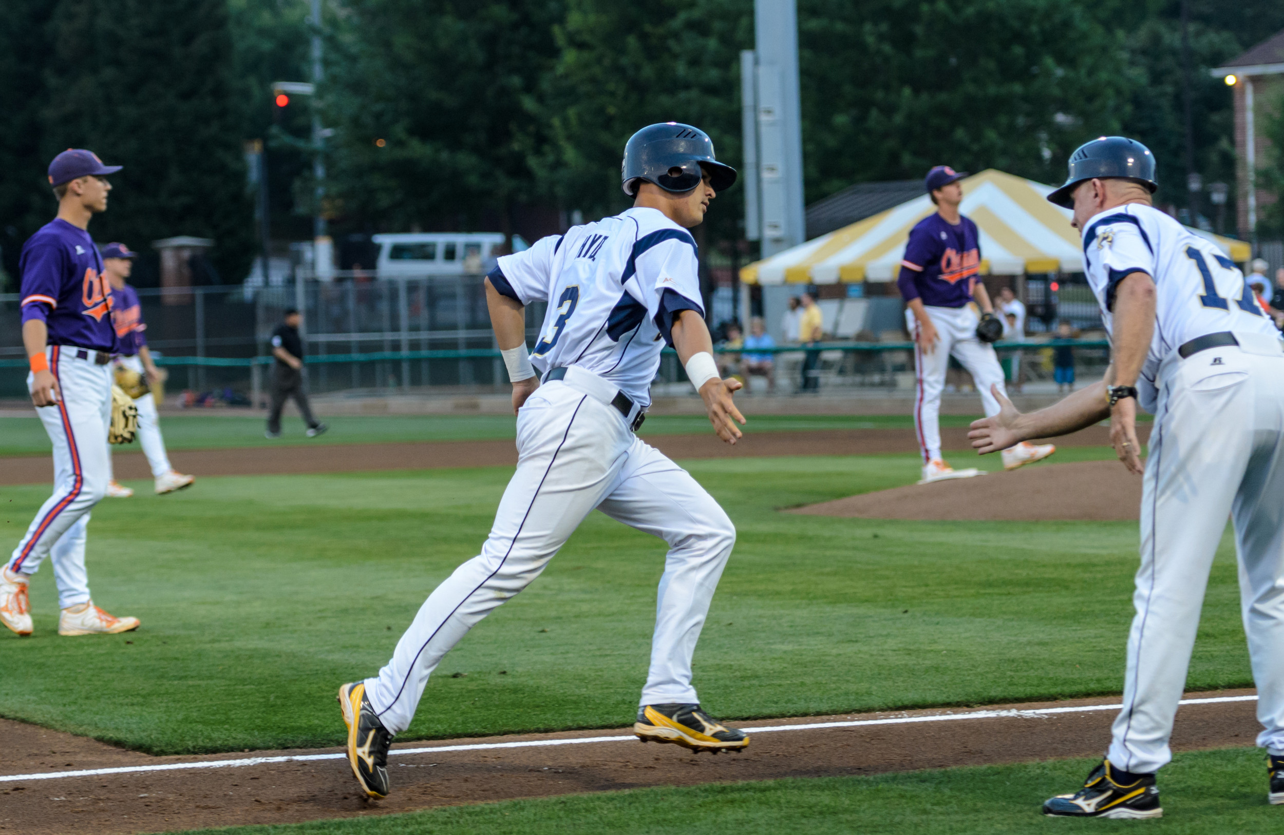 Danny Hall (17), Mott Hyde (3)