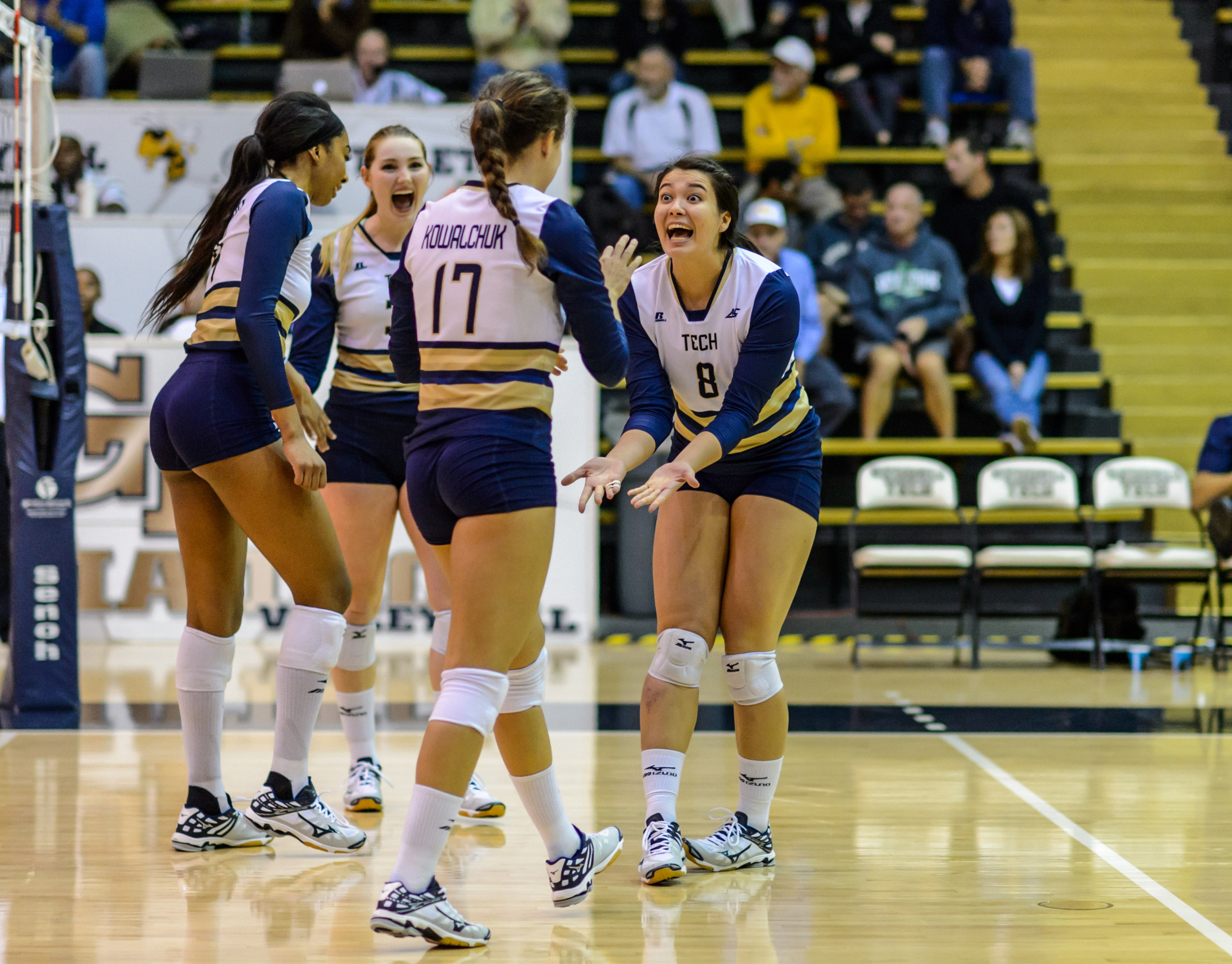 Anna Kavalchuk (17), Rebecca Martin (8)