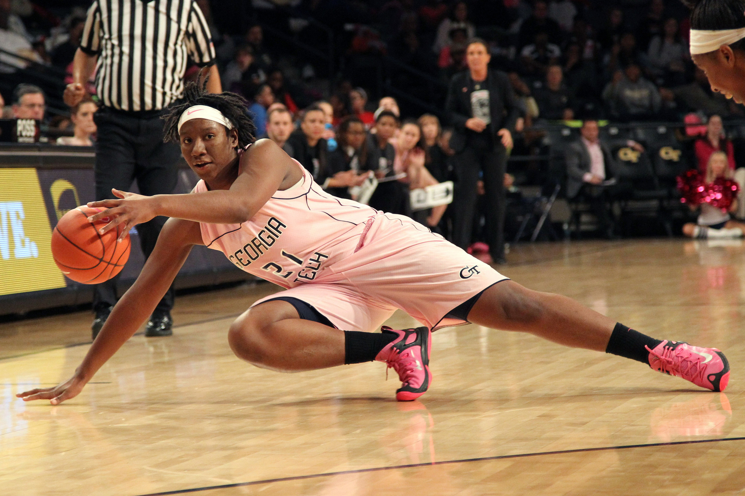 Yellow Jackets forward Zaire O'Neil (21) Brett Davis-USA TODAY Sports
