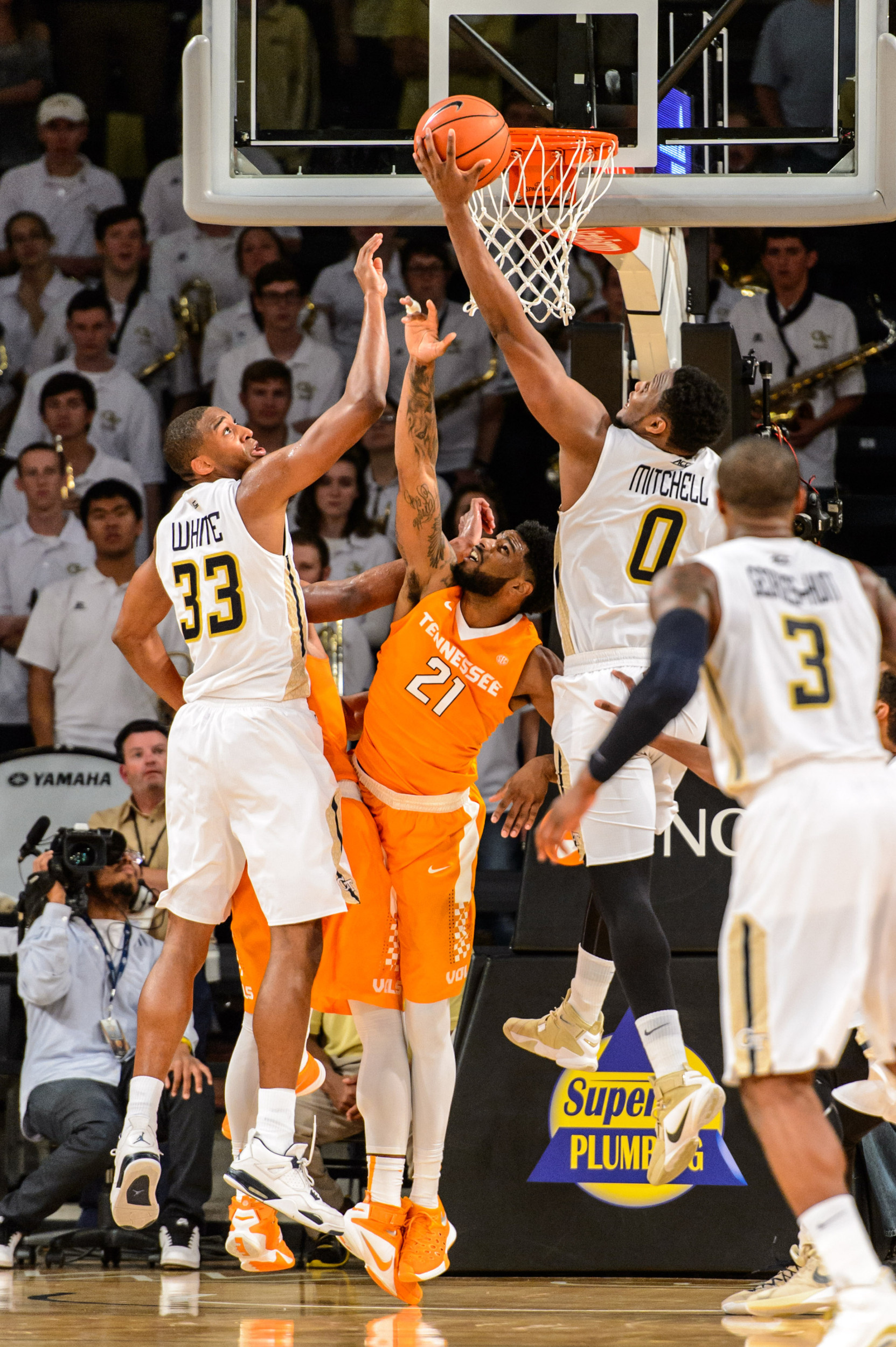 Charles Mitchell (0), James White (33)