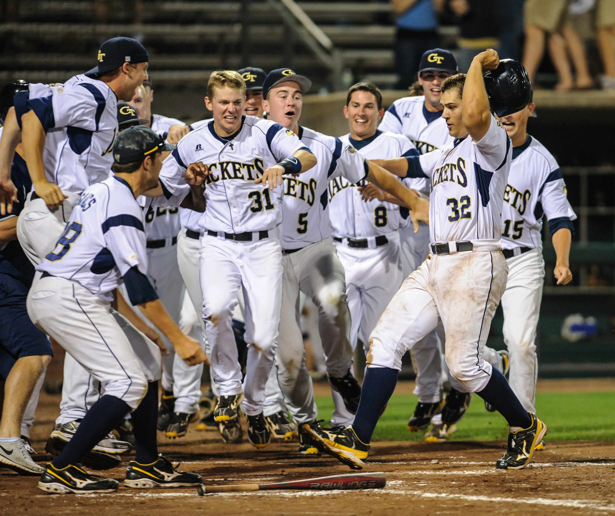 The team reacts to Daniel Palka's walk off HR.