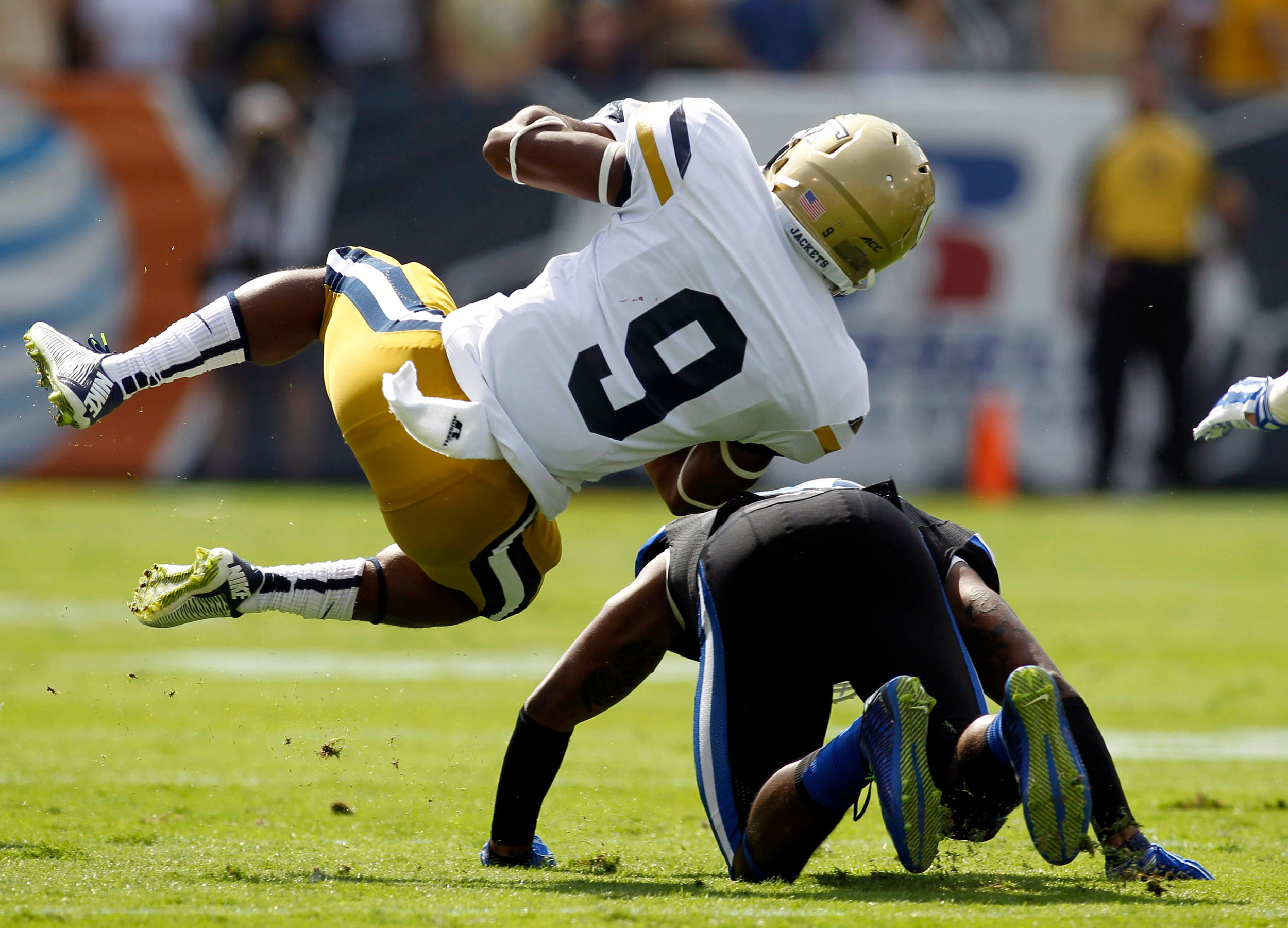 Yellow Jackets running back Tony Zenon (9) (Brett Davis-USA TODAY Sports)