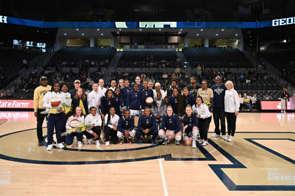 Women's Basketball- Team
