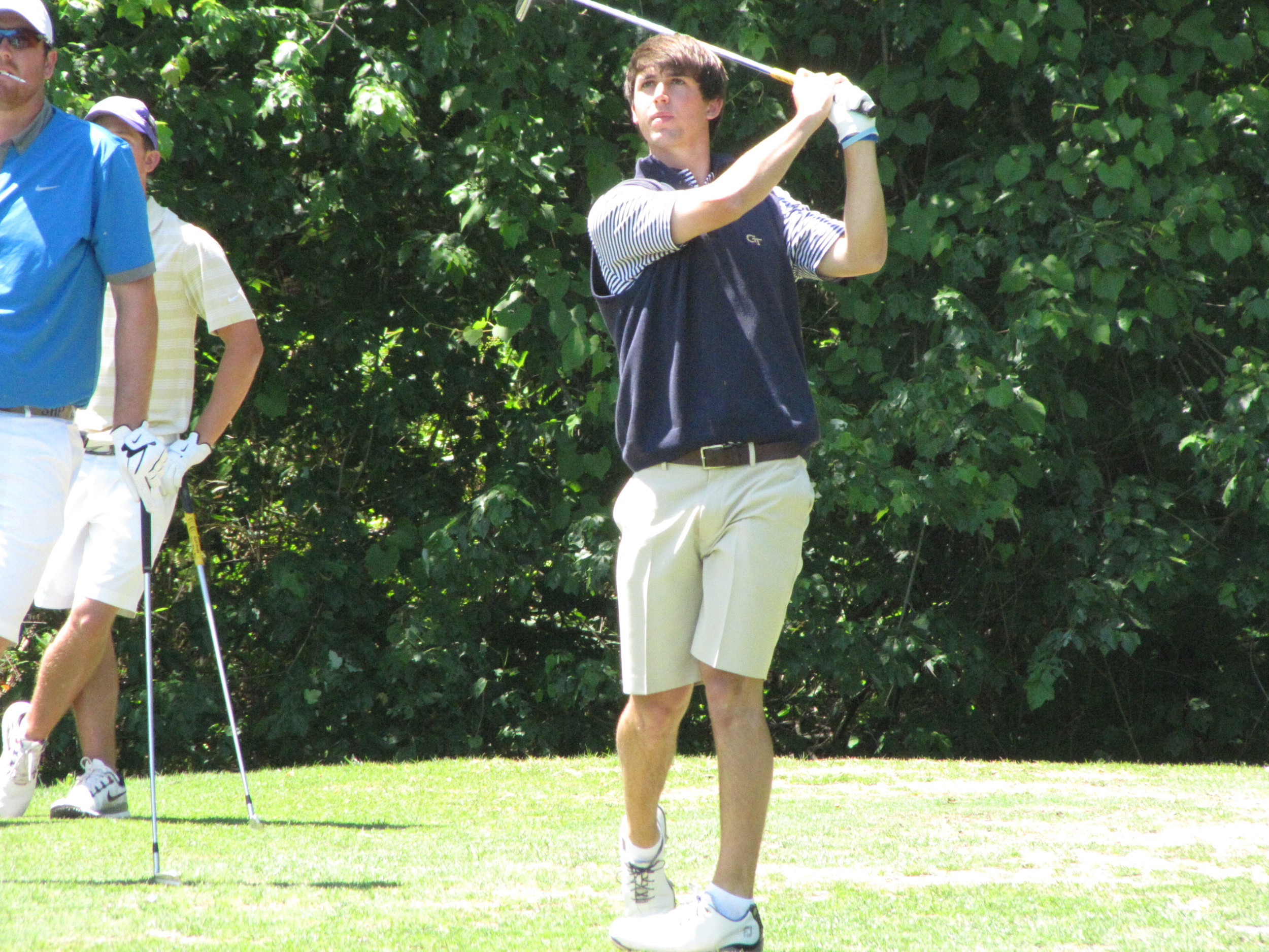Ollie Schniederjans hits from the 8th tee during the final round of the NCAA Raleigh Regional.