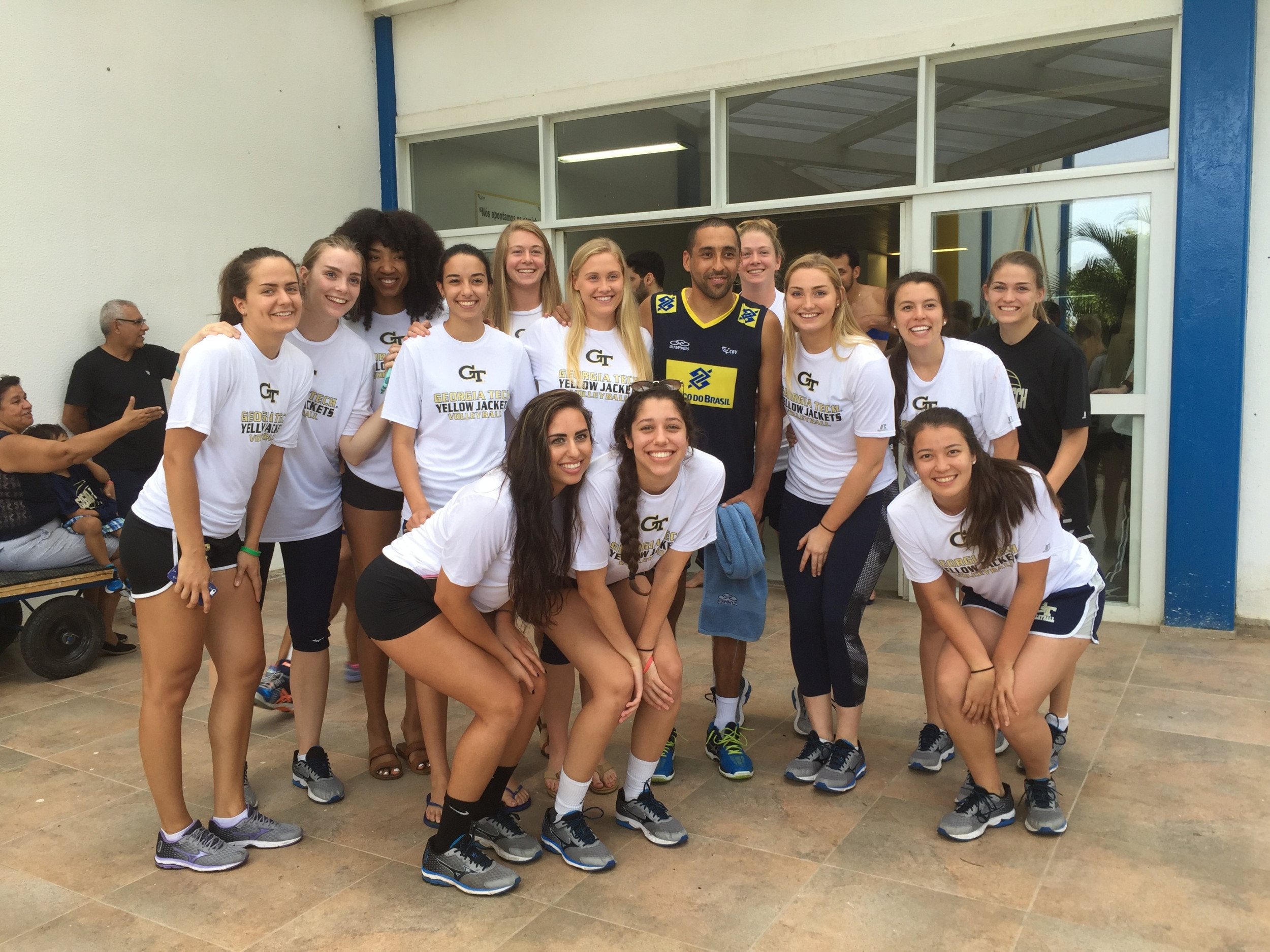 With libero Sergio Santos