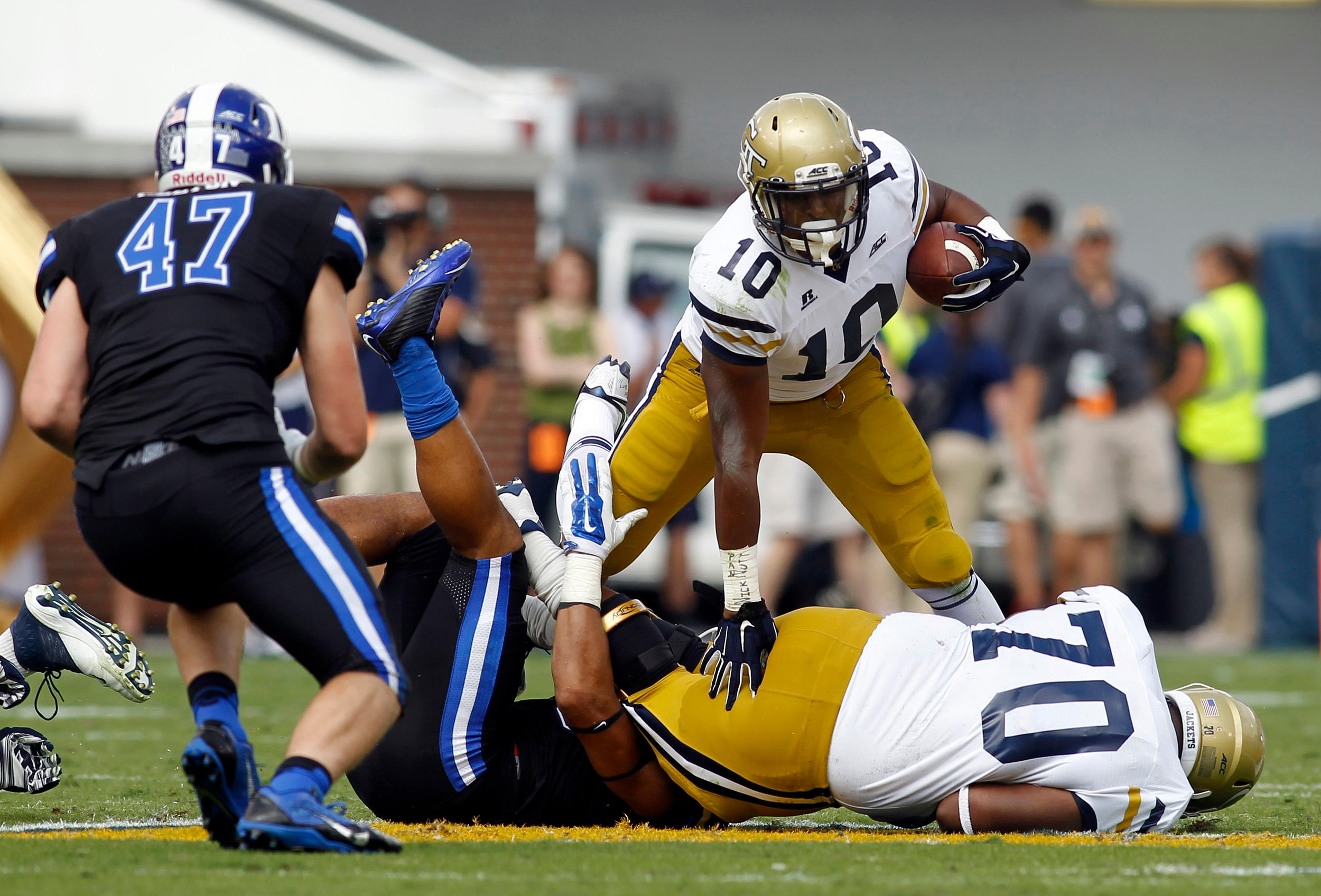Georgia Tech Yellow Jackets running back Synjyn Days (10) runs the ball against Duke. (Brett Davis-USA TODAY Sports)