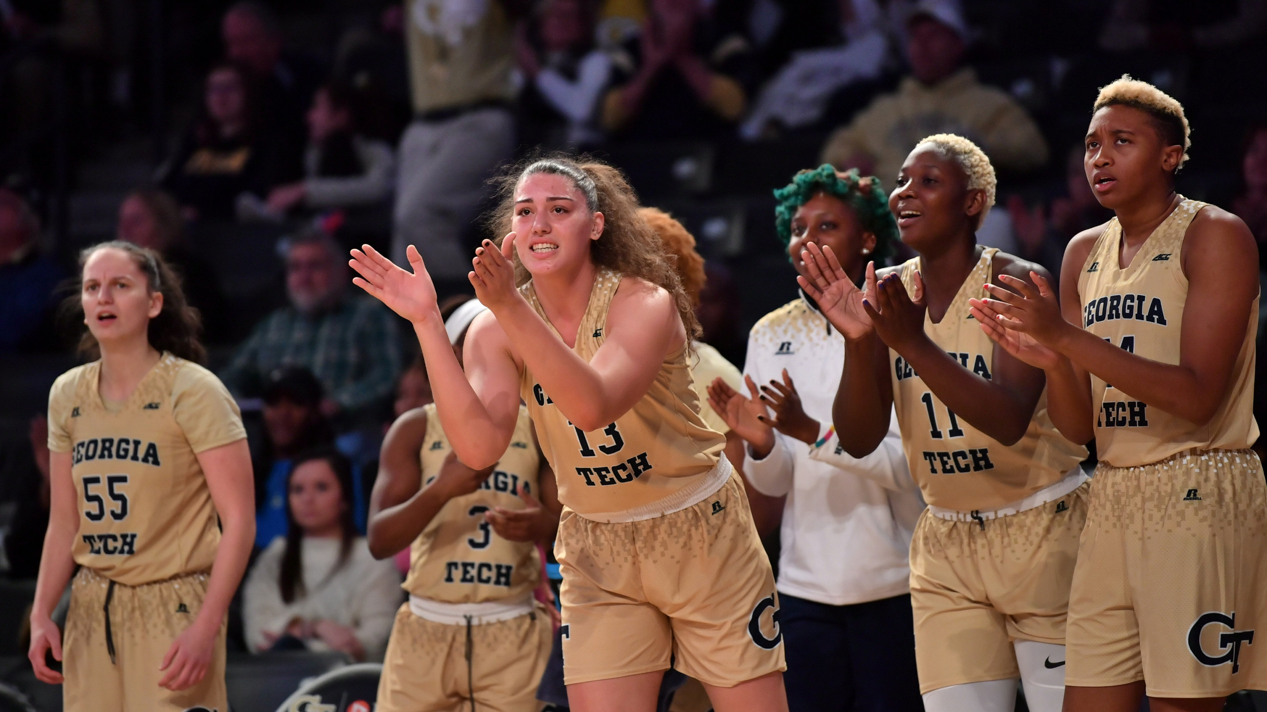 Lorela Cubaj (13), Martine Fortune (44)