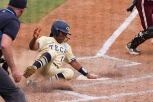 PHOTOS: NCAA Regionals Game Four vs. Florida