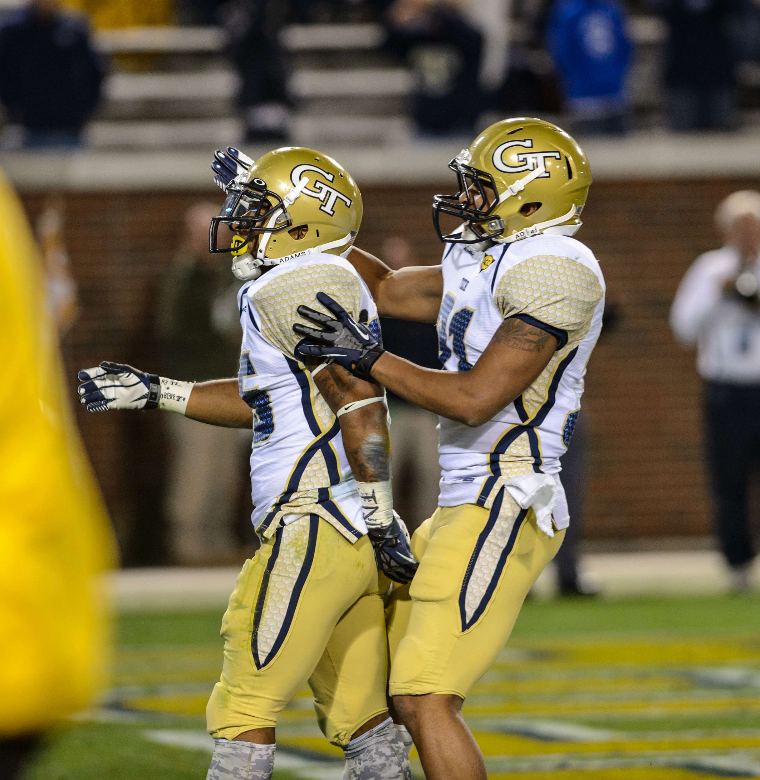 Robert Godhigh (25), Deon Hill (31)