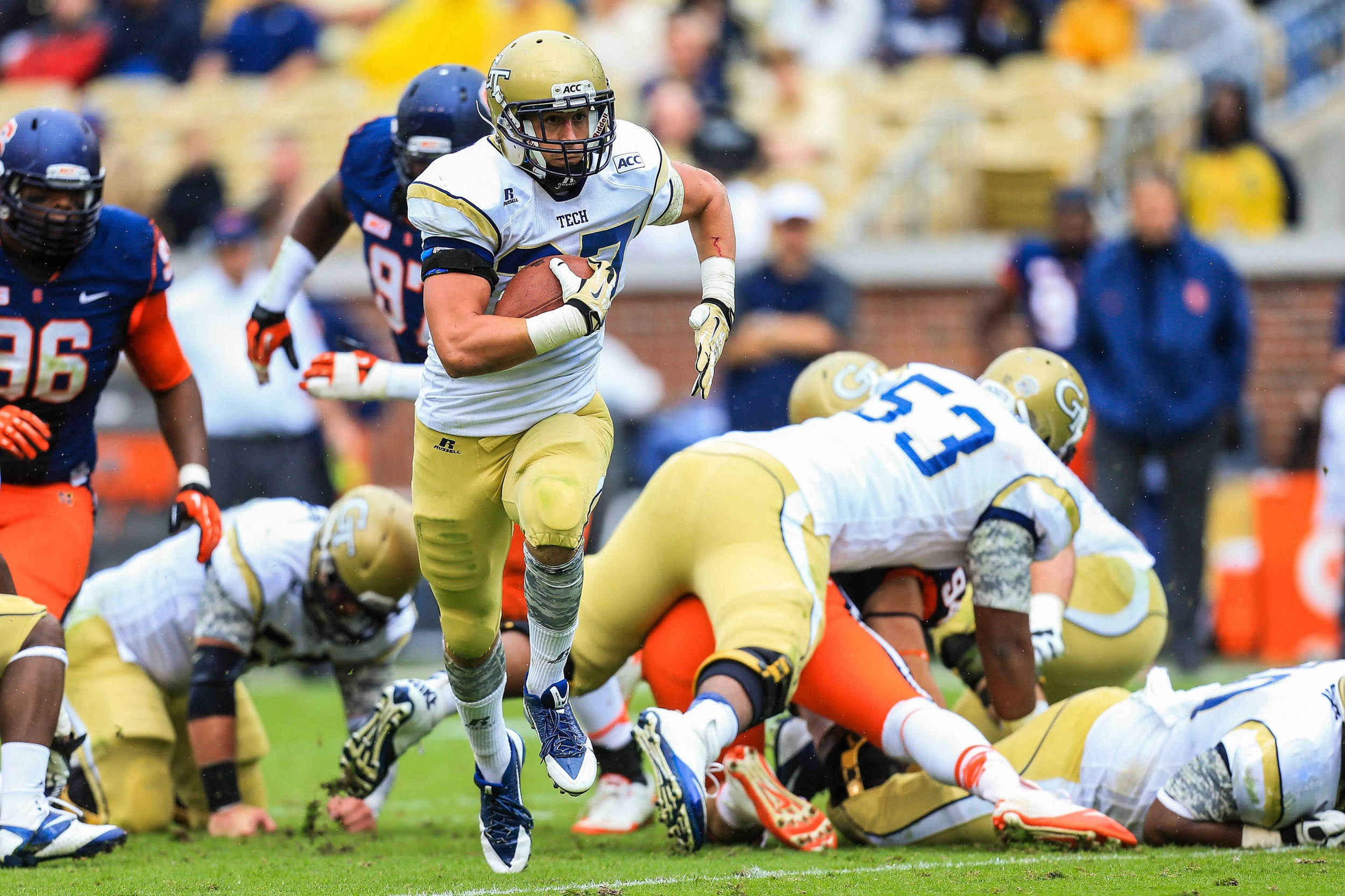 Zach Laskey (37) runs the ball in the first half. Mandatory Credit: Daniel Shirey-USA TODAY Sports