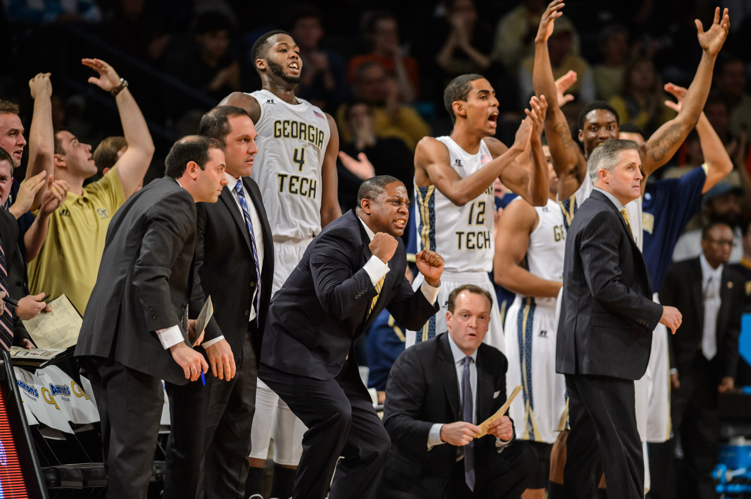 The bench reacts to a GT basket.