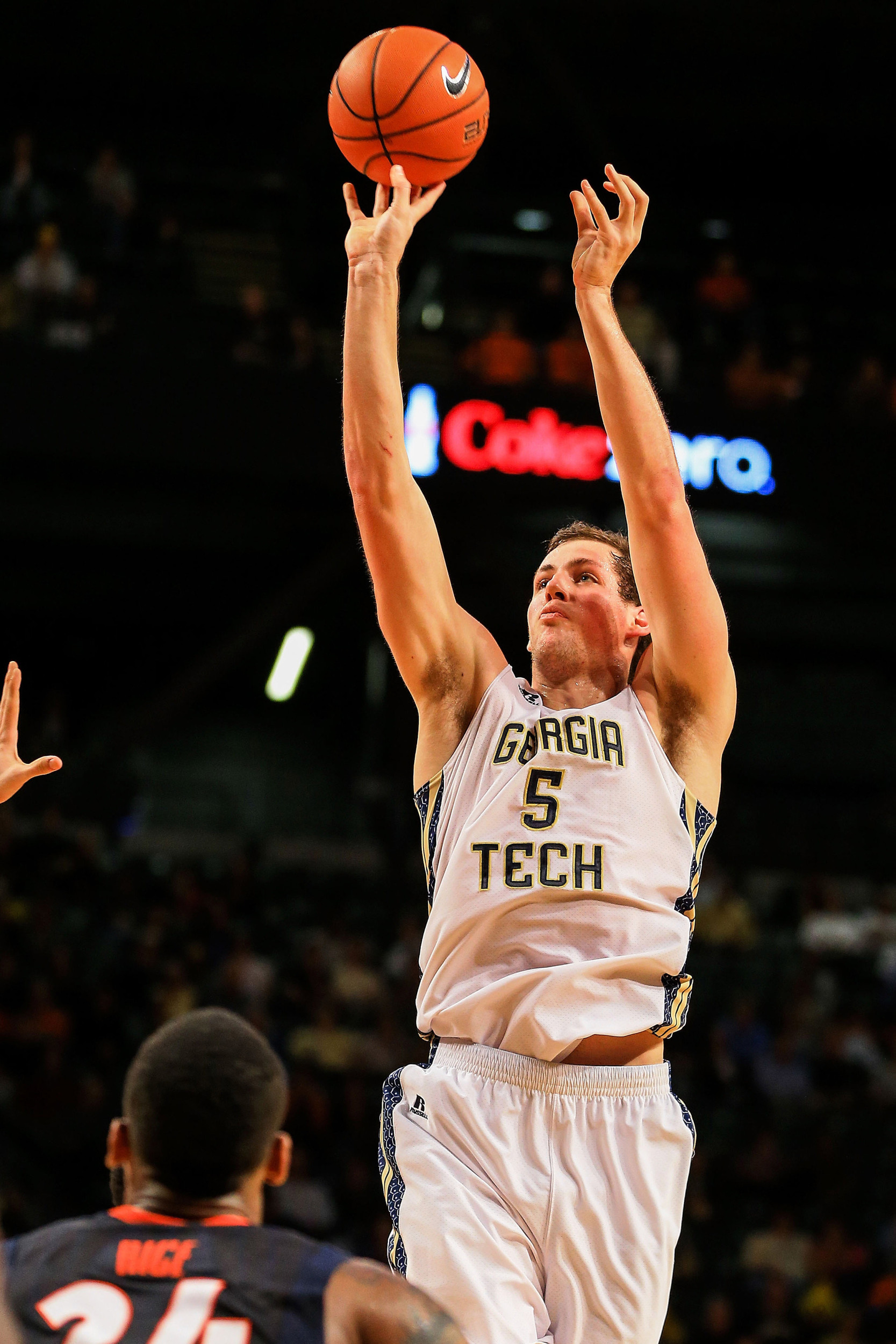Daniel Miller (5) shoots the ball. (Daniel Shirey-USA TODAY Sports)