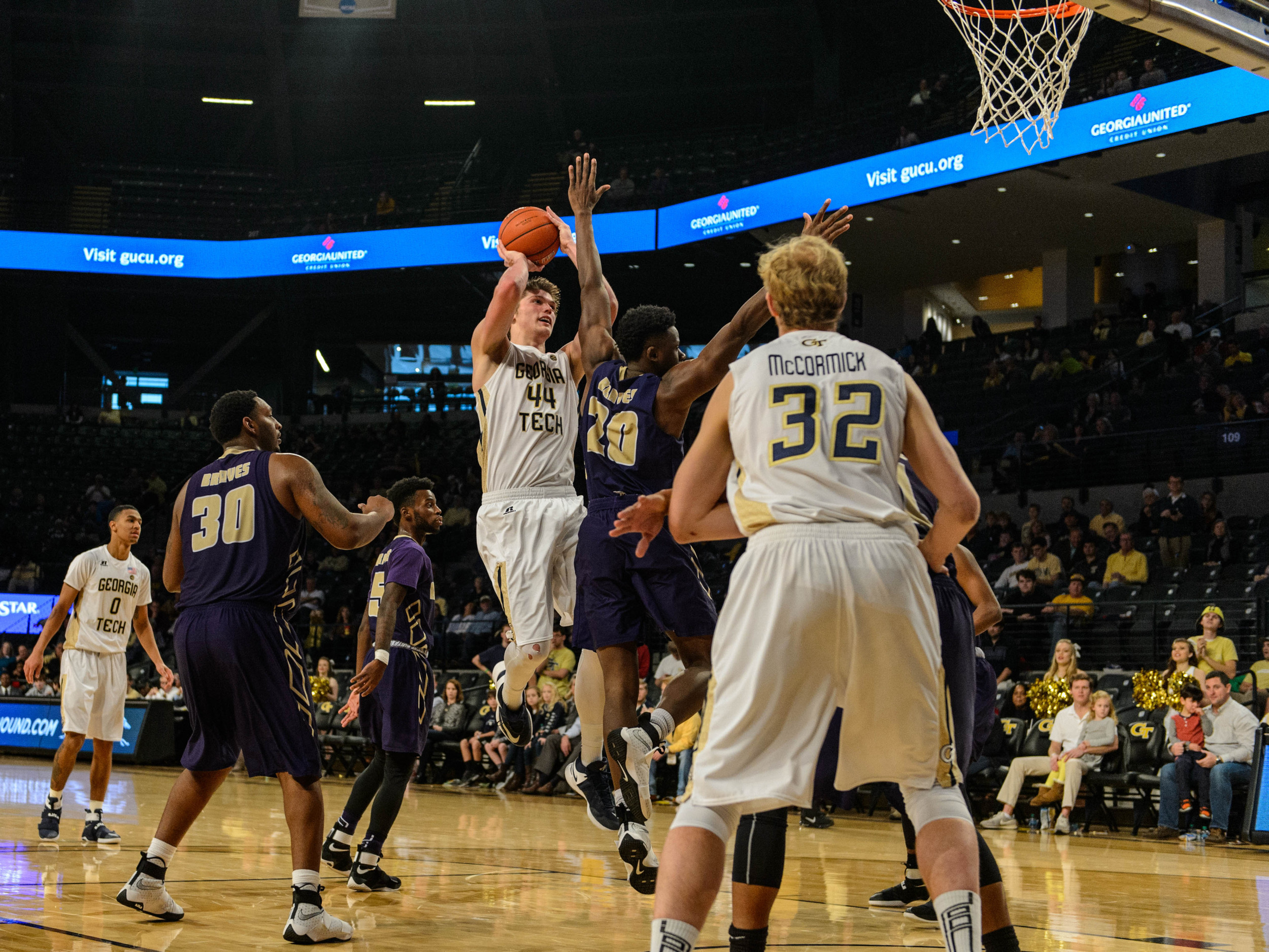 Ben Lammers (44), Kellen McCormick (32)