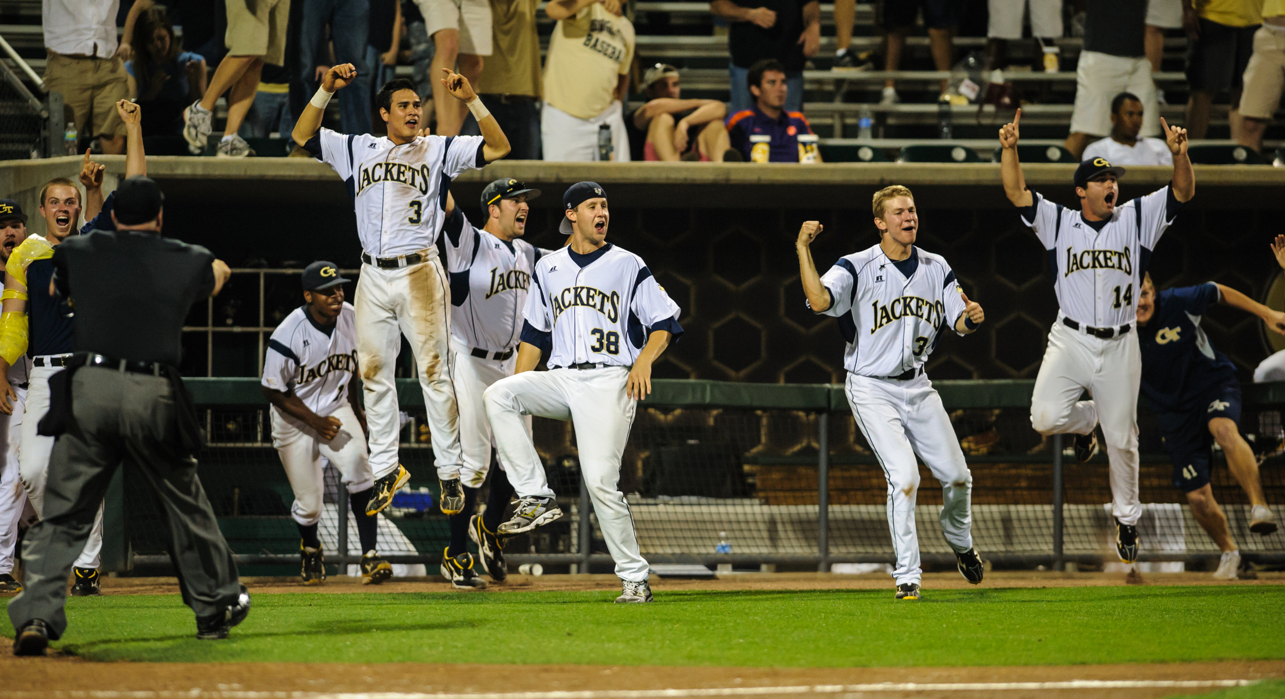 The team reacts to Daniel Palka's walk off HR.