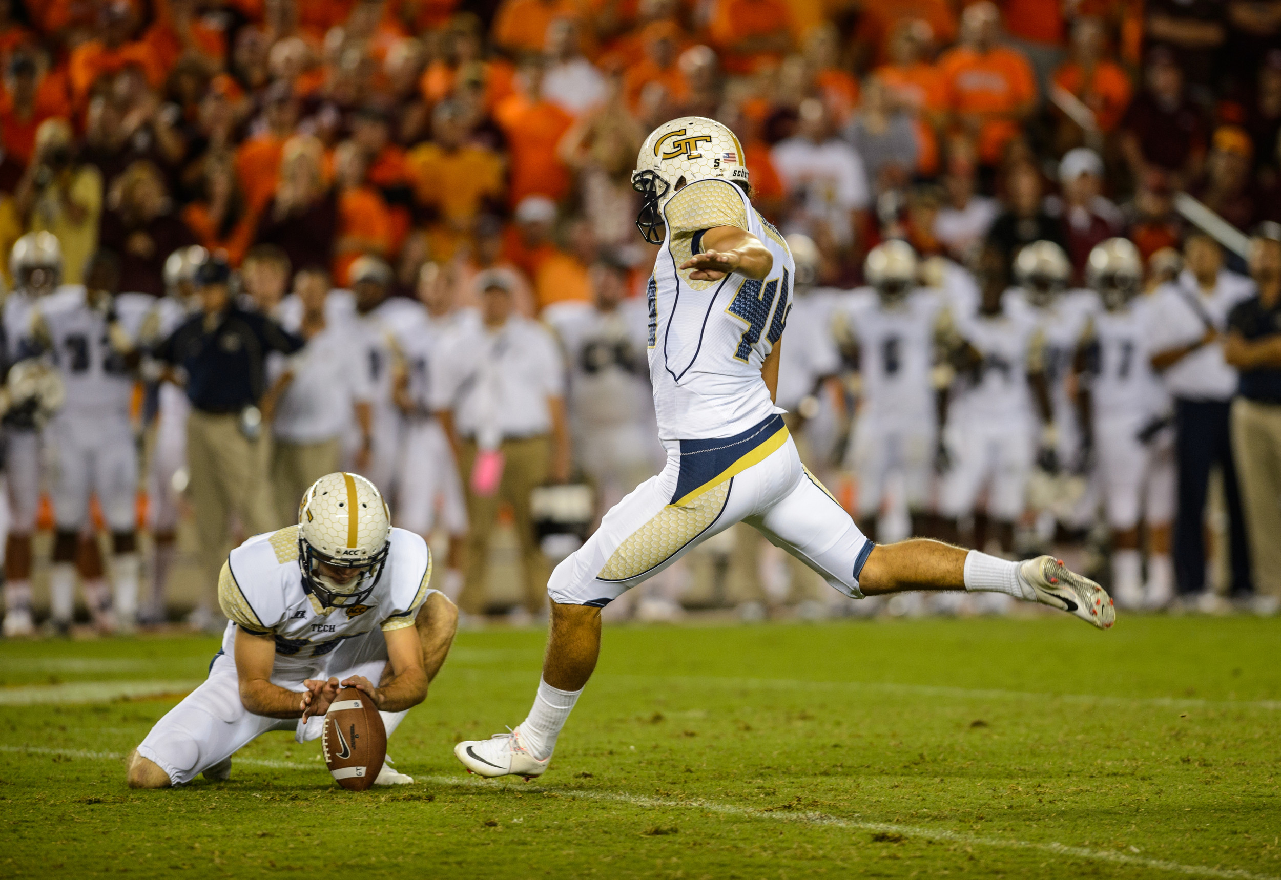 Sean Poole (82), David Scully (44)