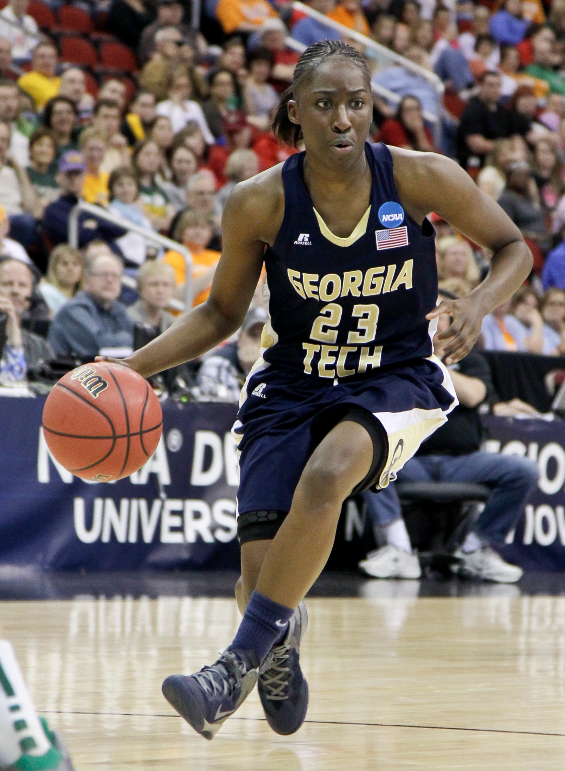 Georgia Tech's Sydney Wallace drives to the basket against Baylor in the second half. (AP Photo/Nati Harnik)