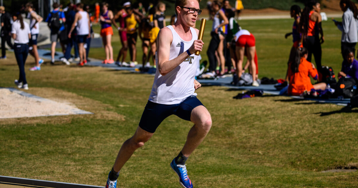 Jumps Earn Top Finishes at Tech Invitational Tech