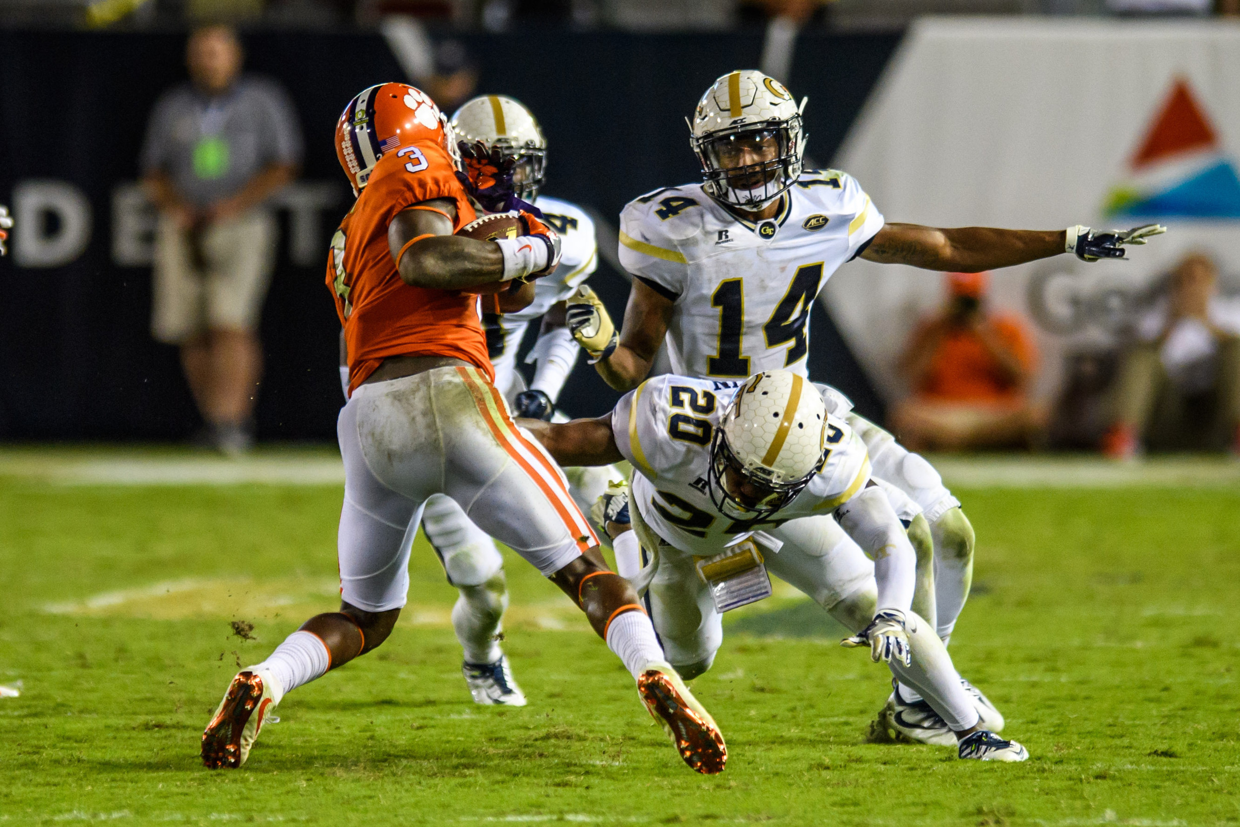 Lawrence Austin (20), Corey Griffin (14)