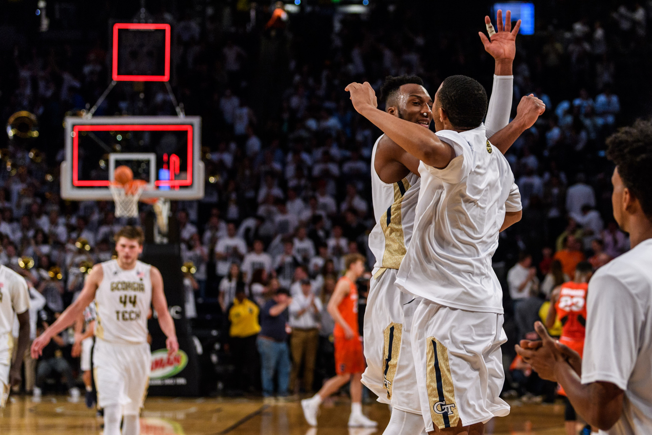 Evan Jester (11), Josh Okogie (5)