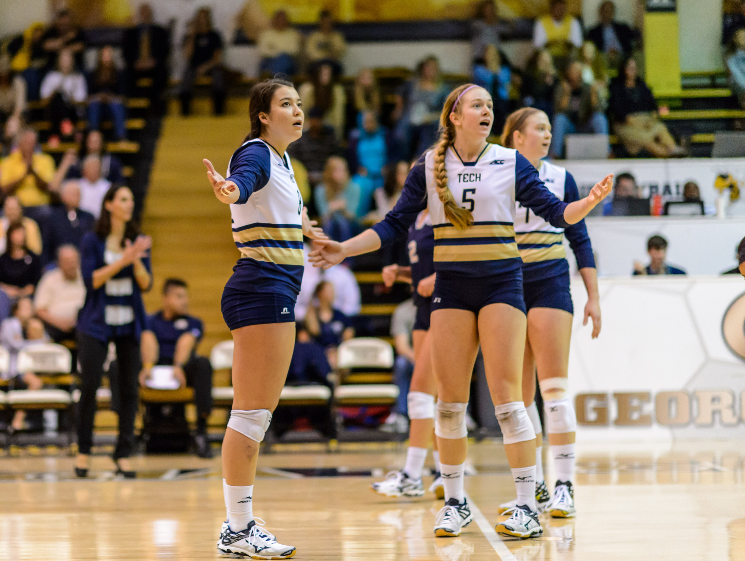 Rebecca Martin (8), Annika Van Gunst (5)