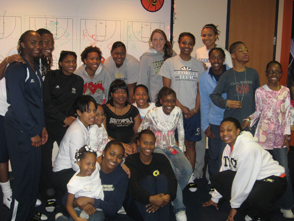 Yellow Jackets take part in Adopt a Family Initiative