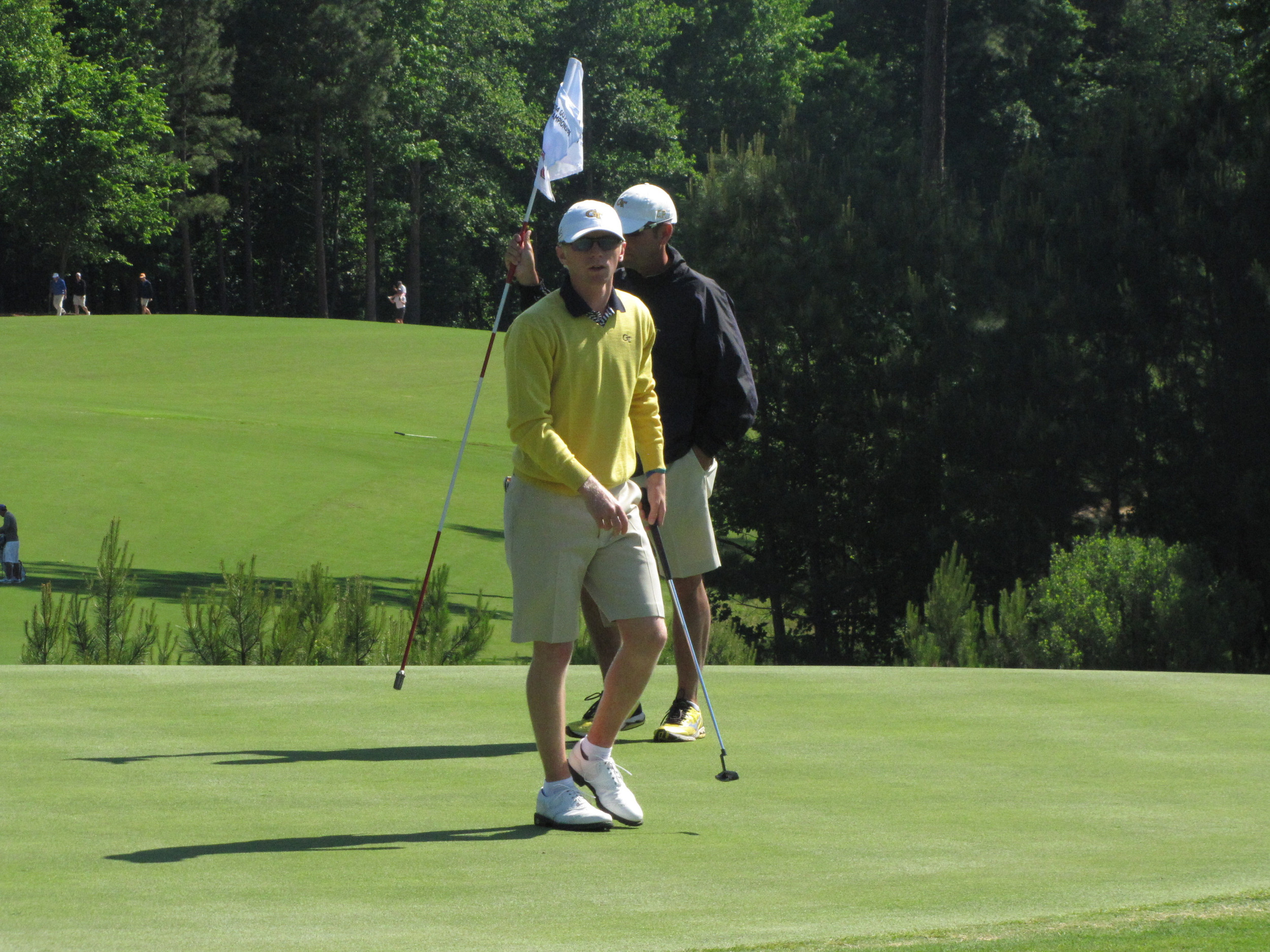 Anders Albertson finishes up his par at No. 4 during the final round of the NCAA Raleigh Regional.