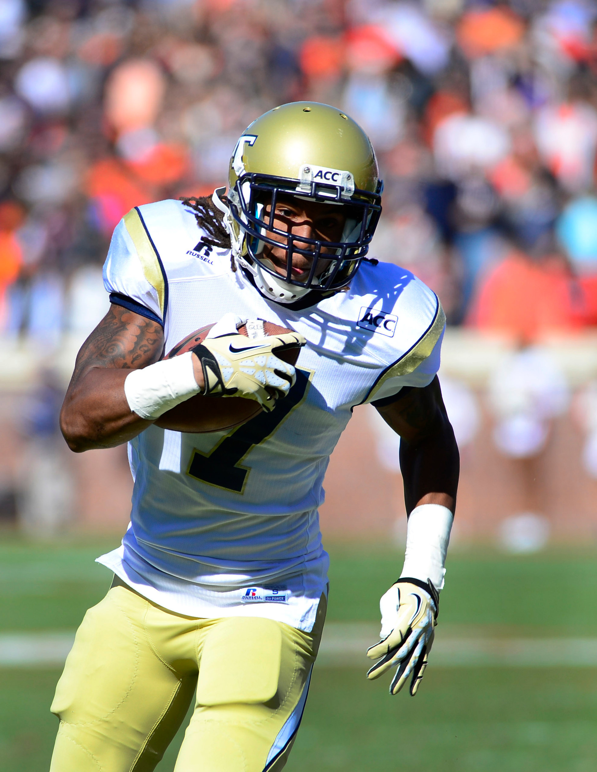 B.J. Bostic (7) runs with the ball in the second quarter.Mandatory Credit: Bob Donnan-USA TODAY Sports