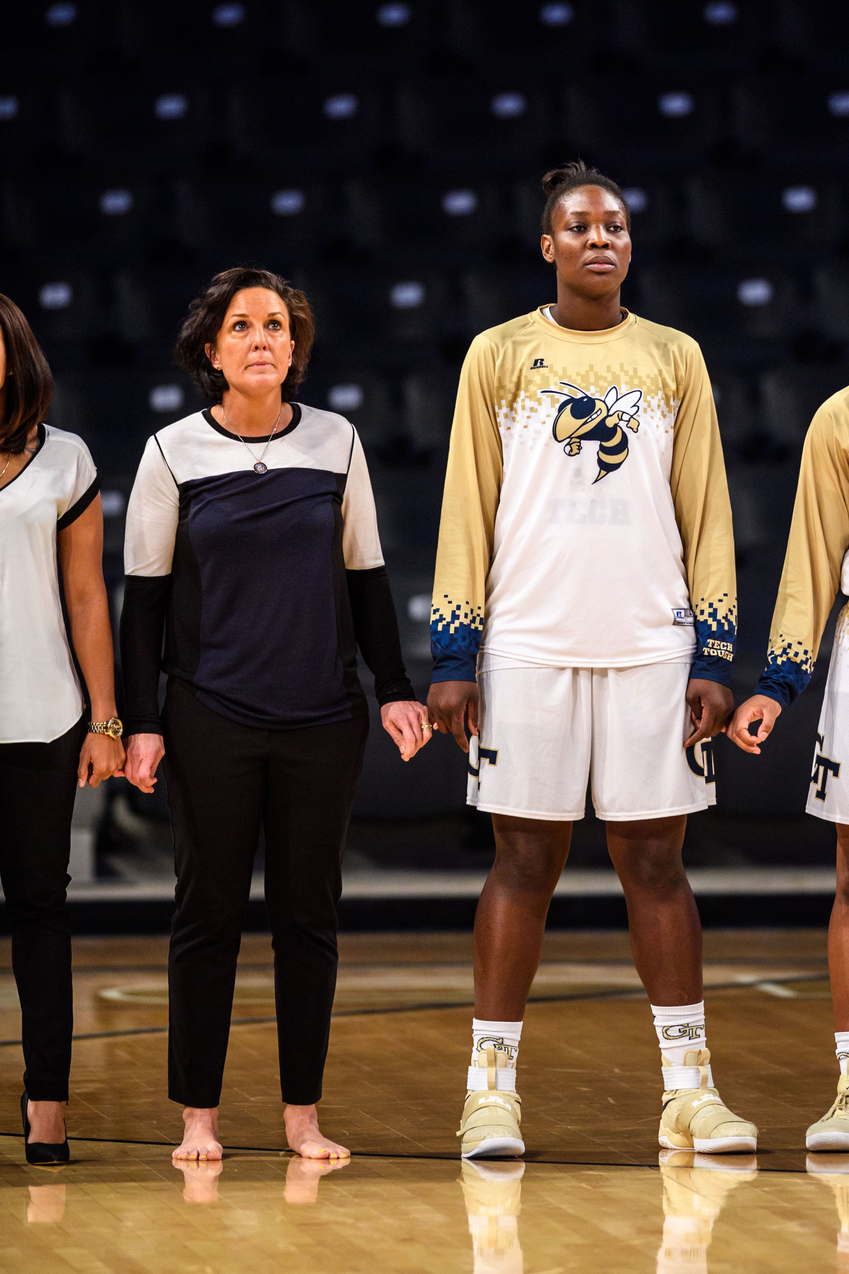 Elo Edeferioka (11), Coach MaChelle Joseph