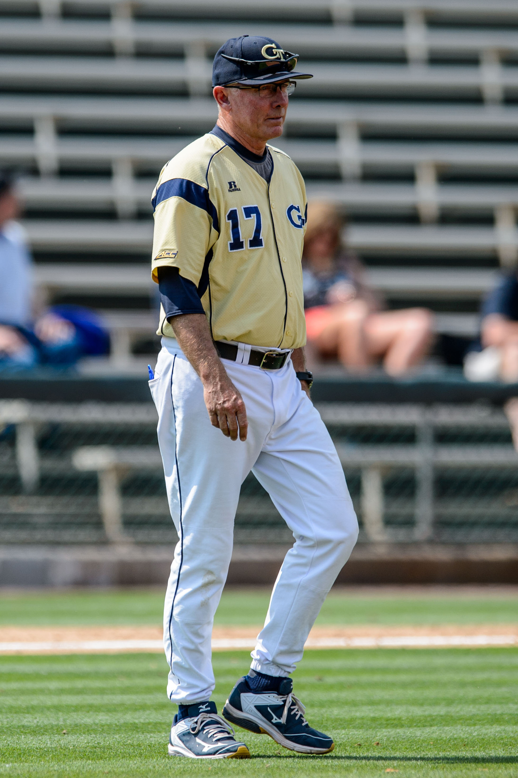Coach Danny Hall (17)