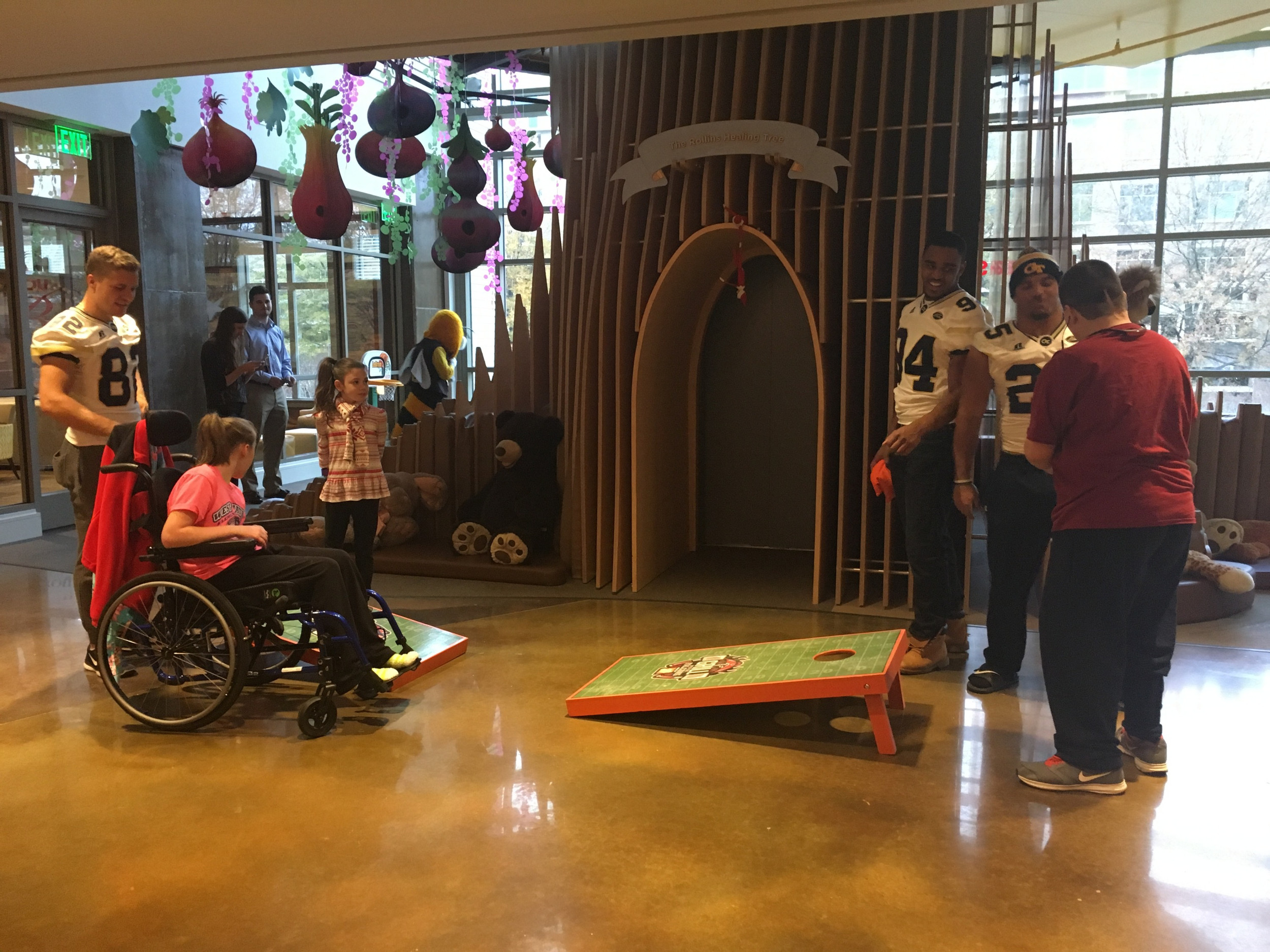 Ronald McDonald House Visit - 12/12/16