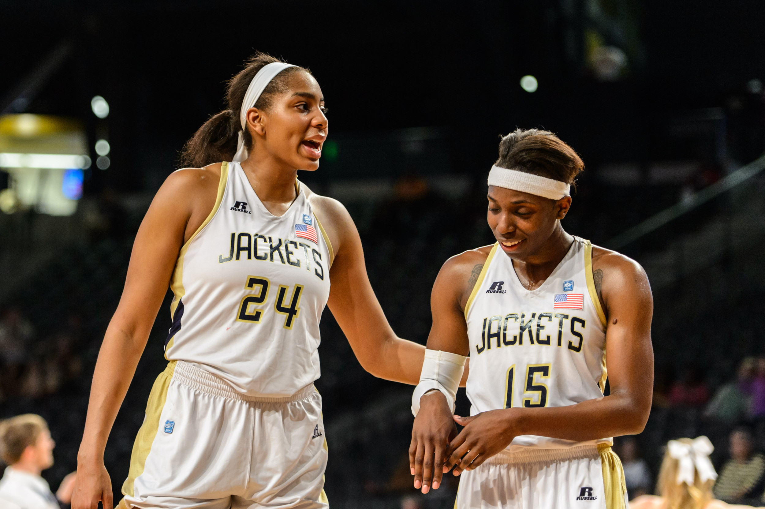 Shayla Bivins (24), Tyaunna Marshall (15)