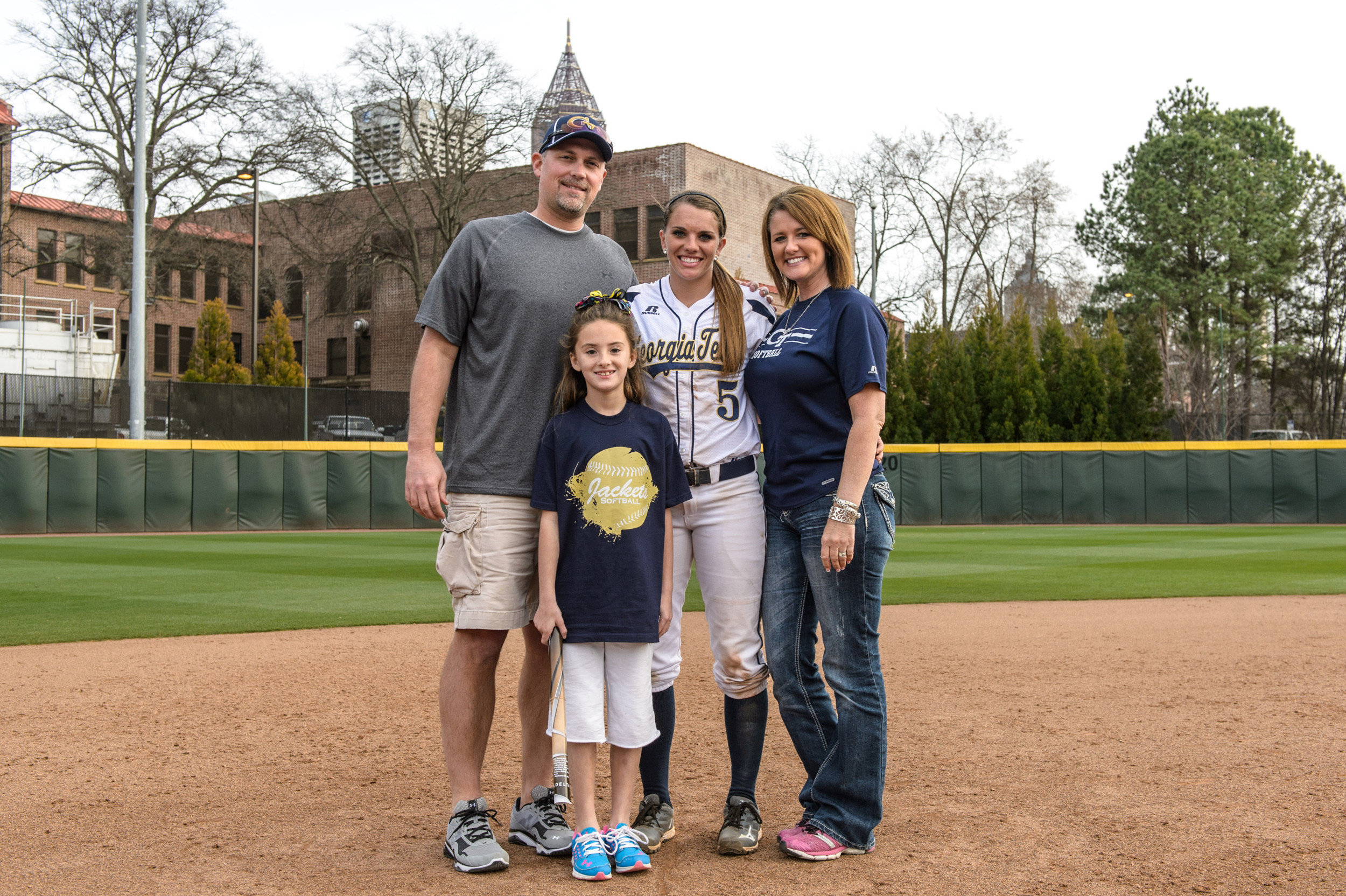 Ashley Thomas (5) and family