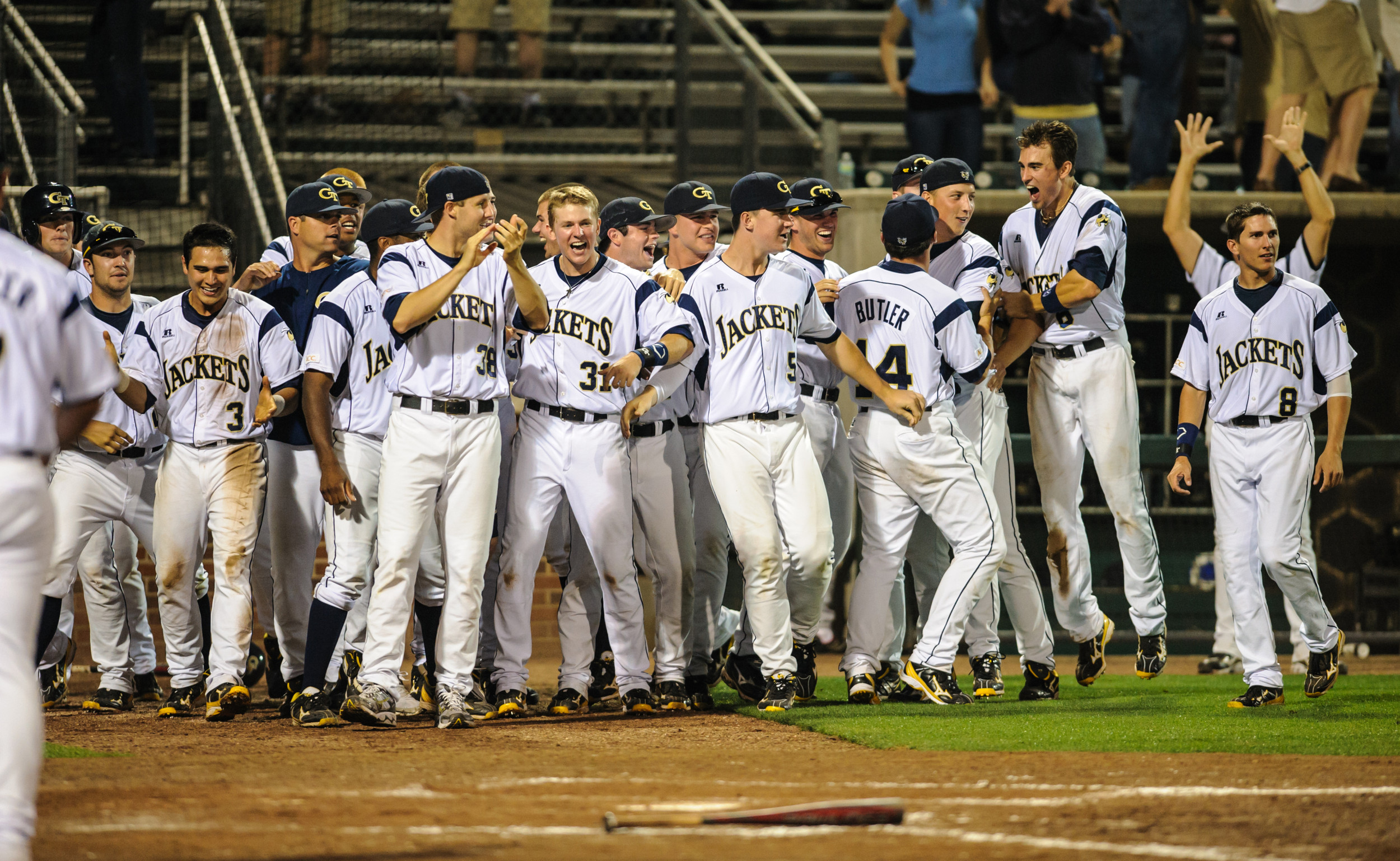 The team reacts to Daniel Palka's walk off HR.