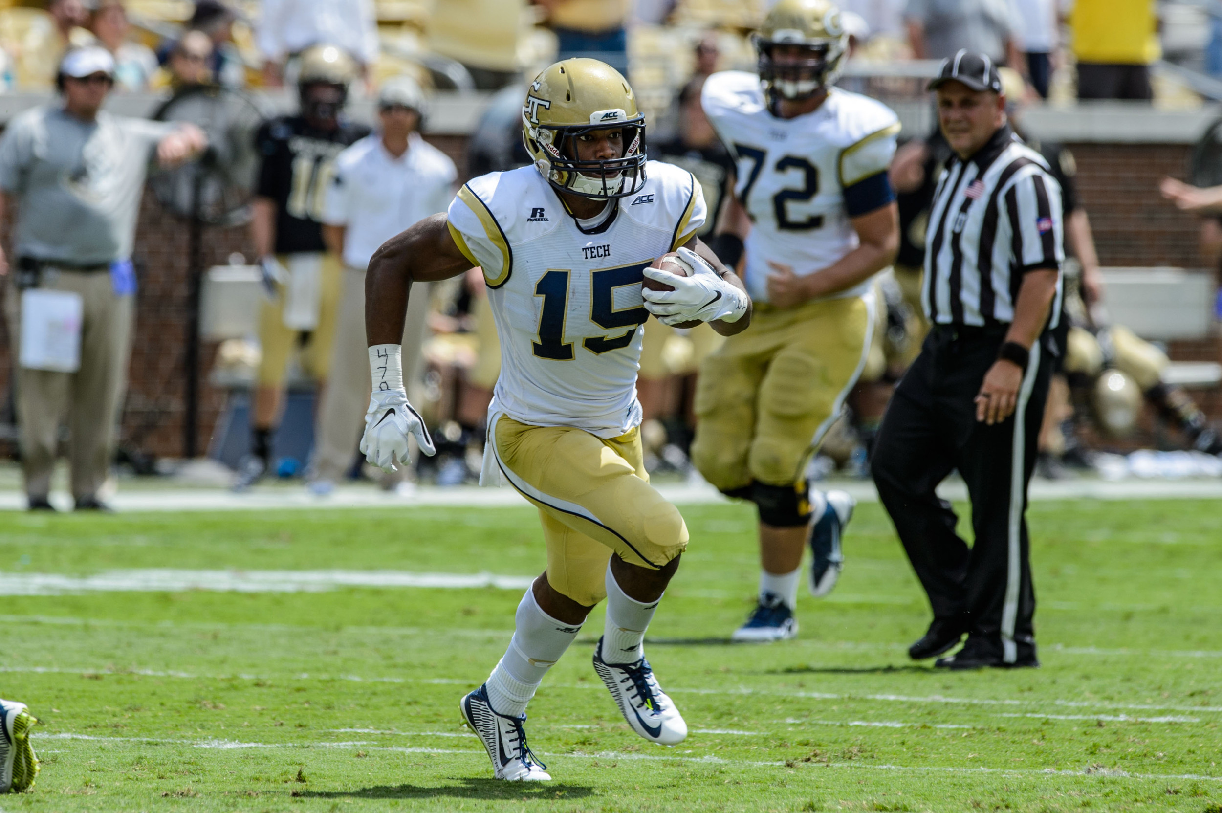 DeAndre Smelter (15)