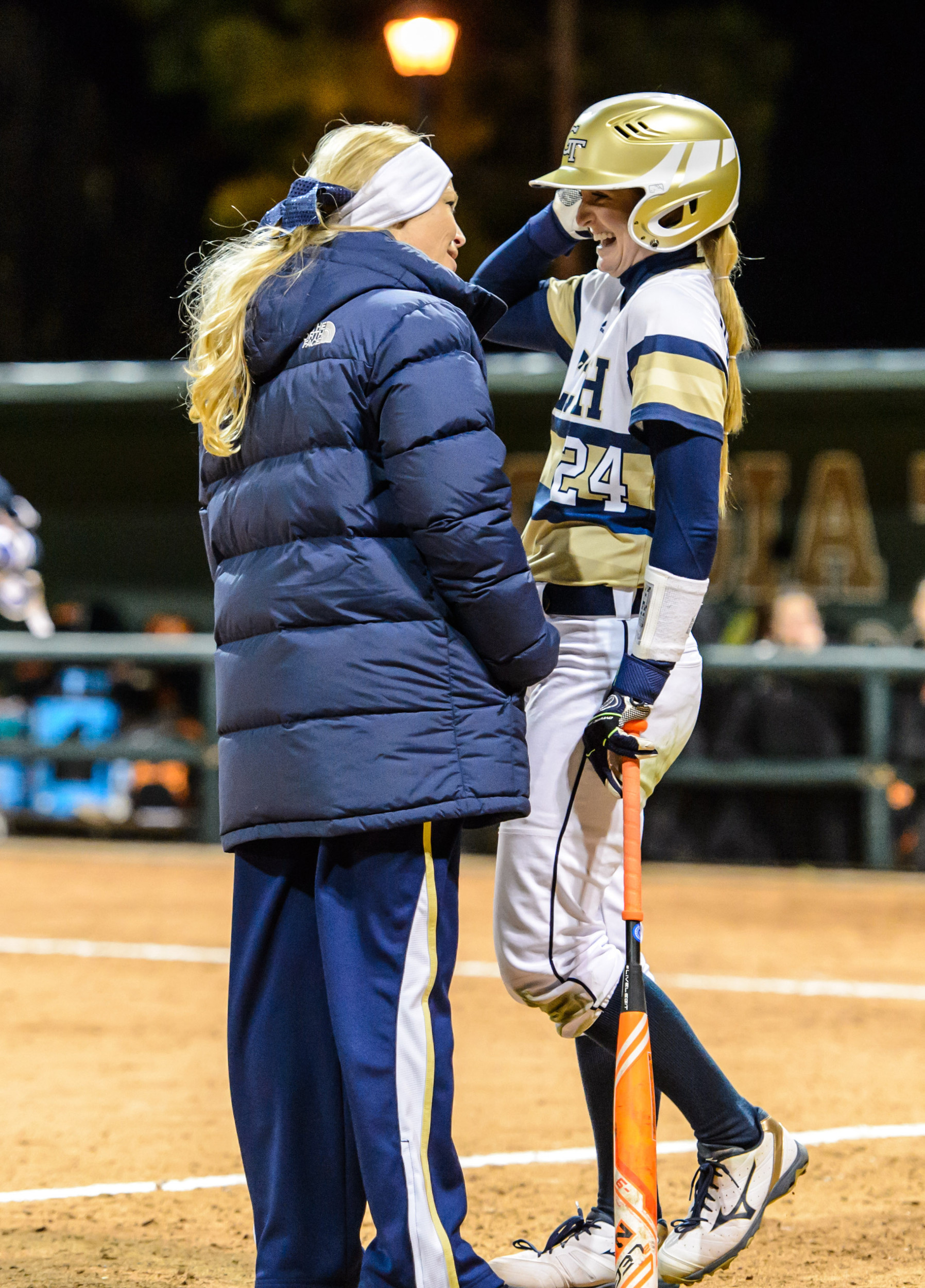 Colleen Darragh (24), Coach Shelly Hoerner