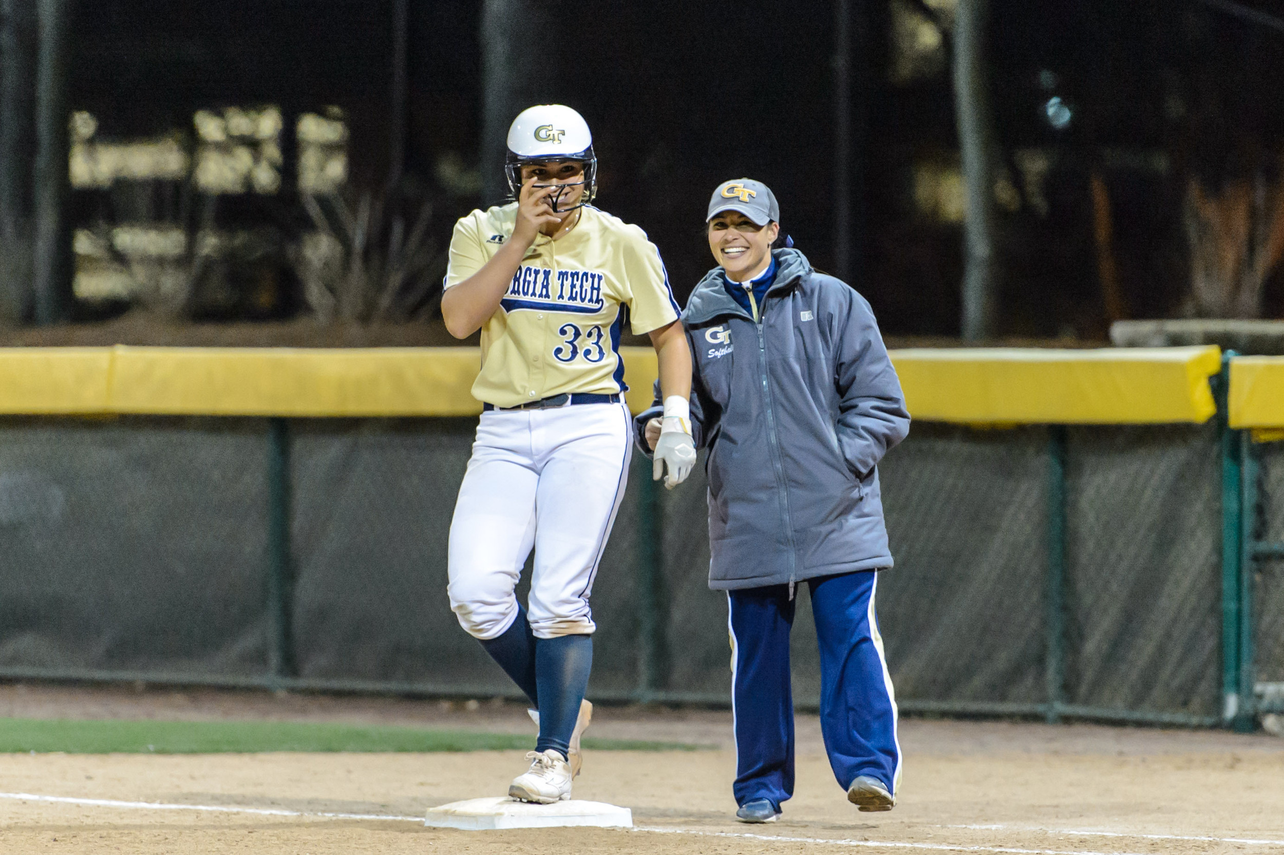 Kanani Cabrales (33), Alyssa Ishibashi