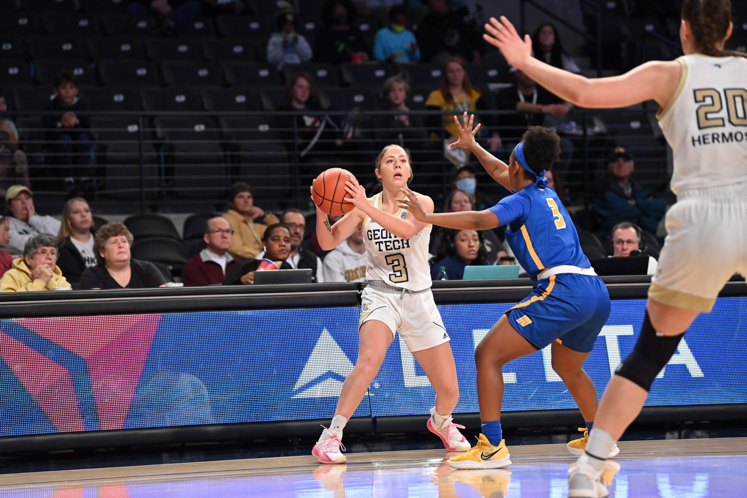 PHOTOS: Women's Basketball vs. Hofstra – Women's Basketball — Georgia