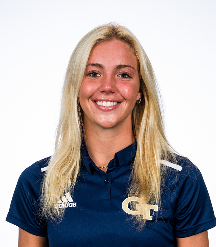 Claire Shelton