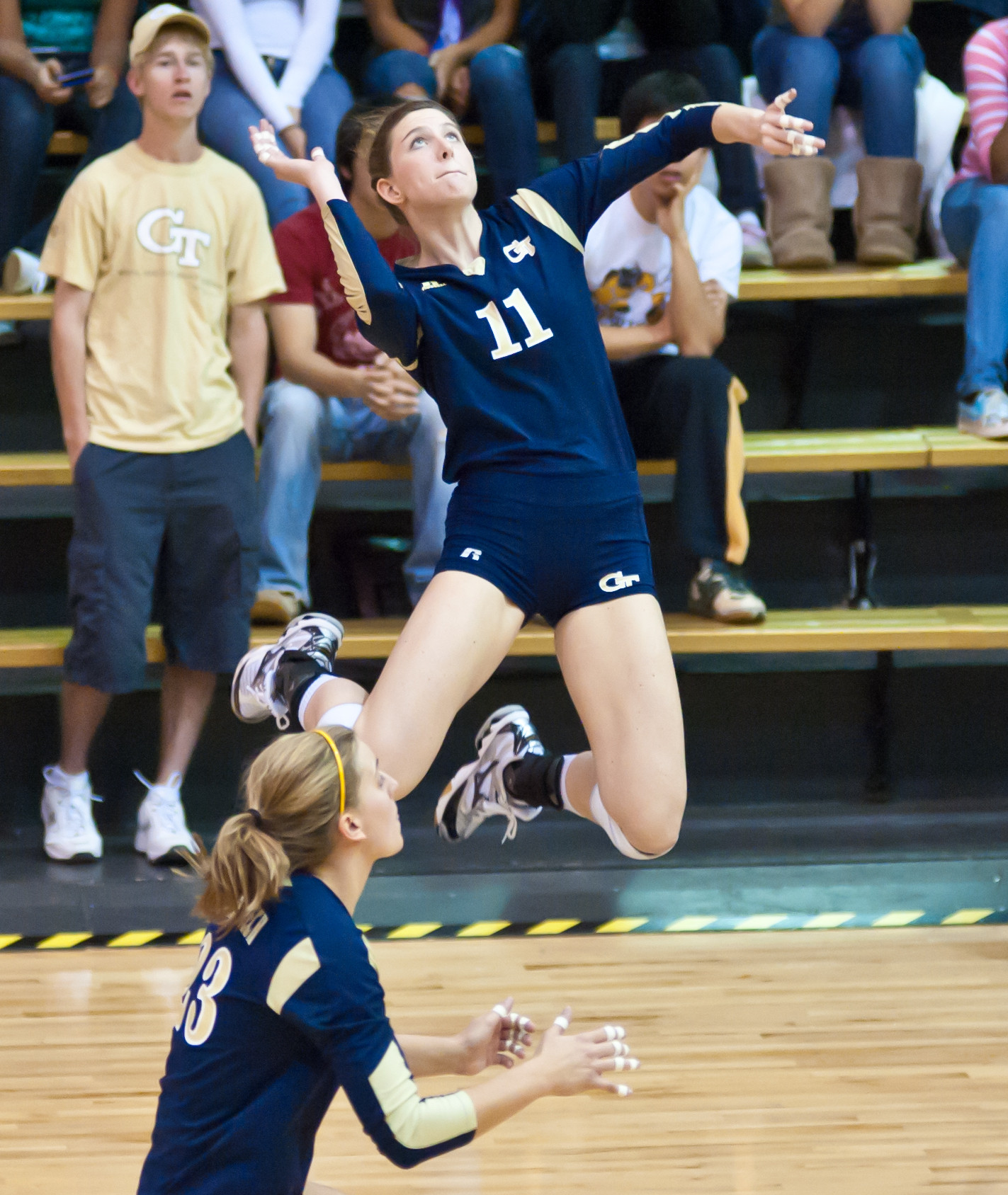 Bailey Hunter (11) rises for a kill