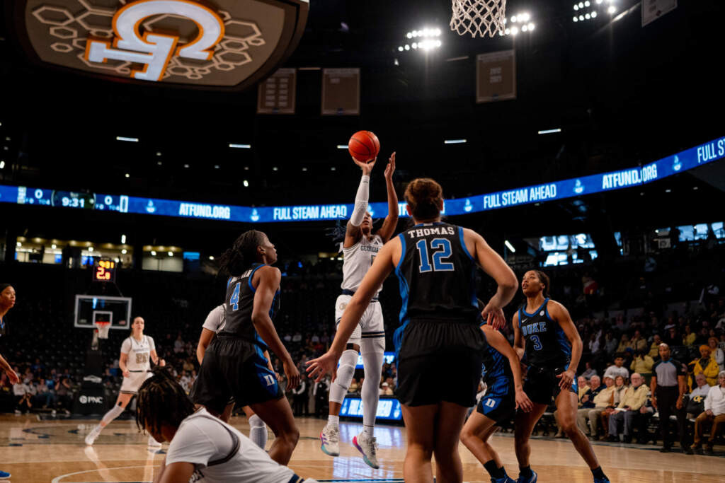 Women's Basketball- Zoe Smith