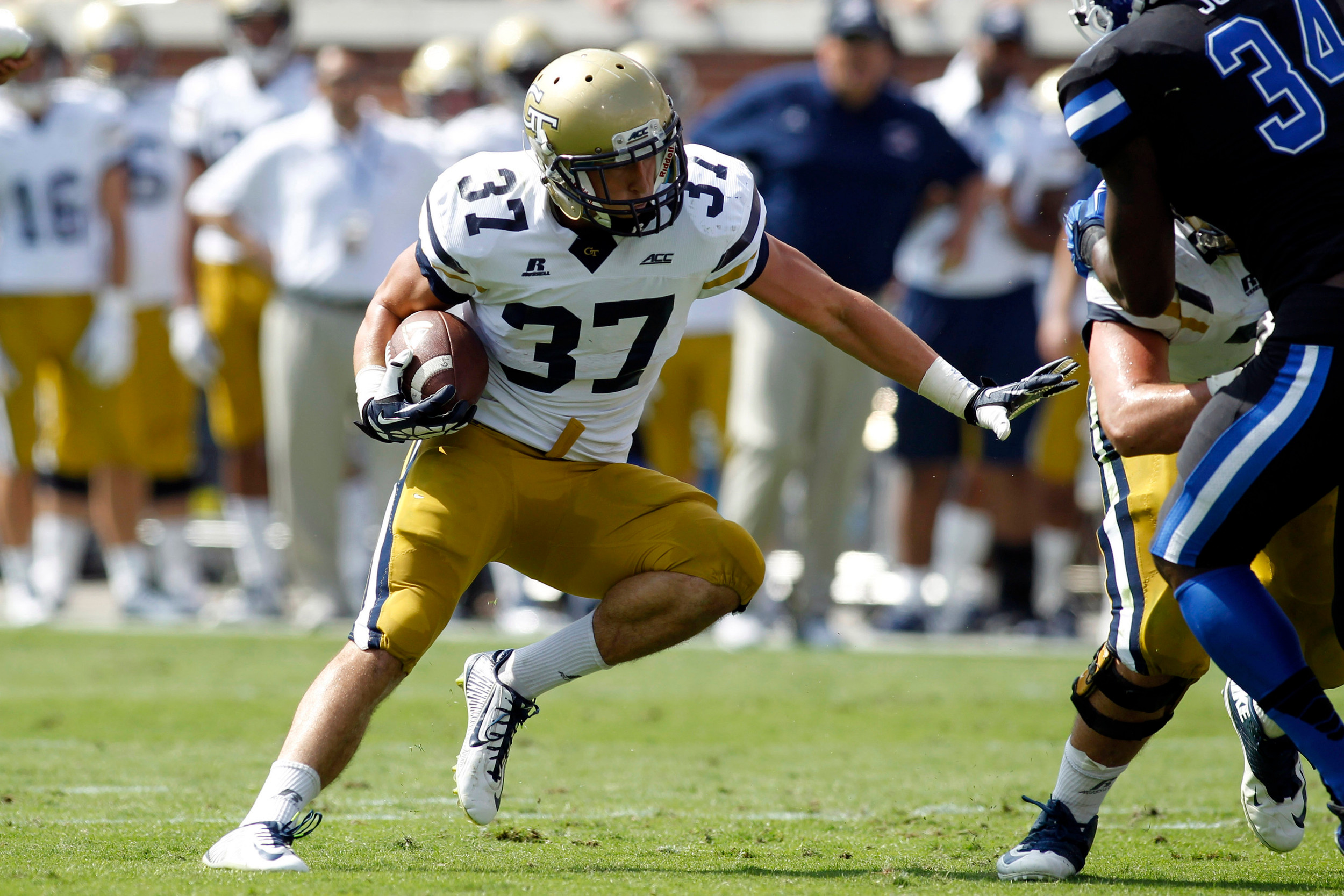 Georgia Tech Yellow Jackets running back Zach Laskey (37) runs the ball against the Duke Blue (Brett Davis-USA TODAY Sports)