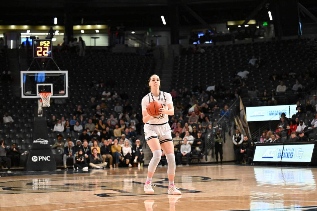 Women's Basketball- Ariadna Termis
