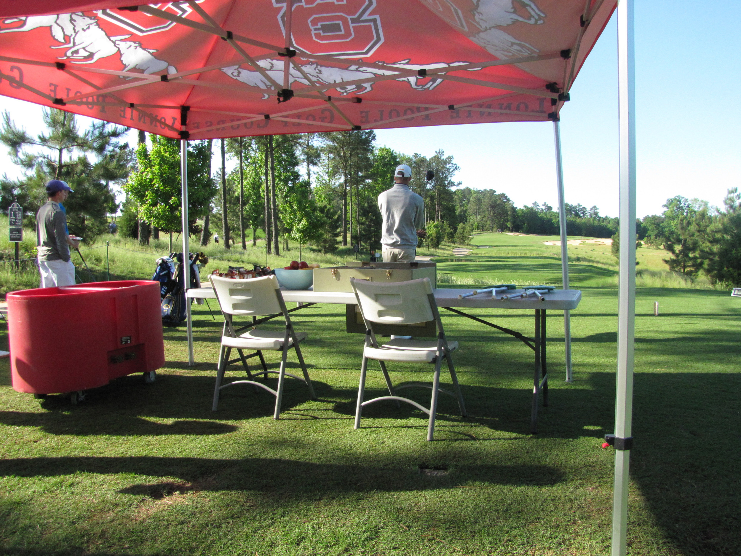 Richy Werenski prepares to tee of at the first hole of the final round of the NCAA Raleigh Regional.