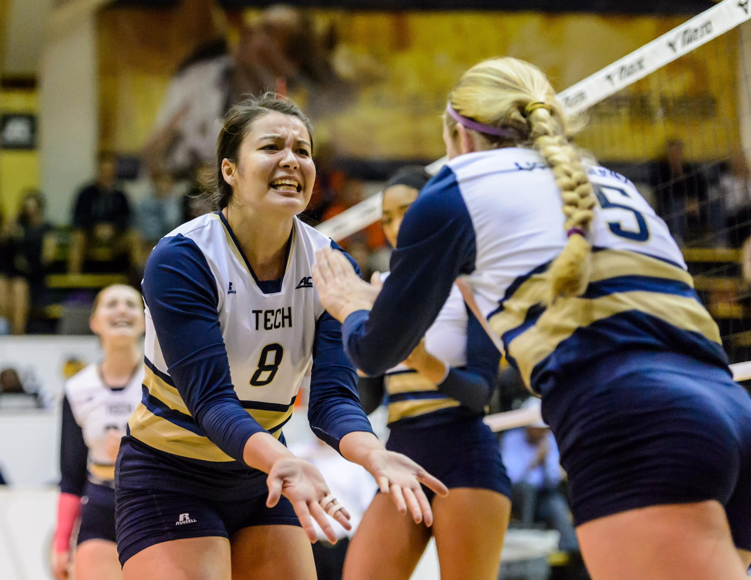 Rebecca Martin (8), Annika Van Gunst (5)