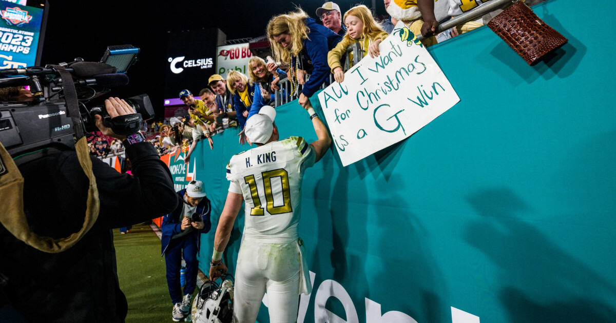 VIDEO Gasparilla Bowl Cinematic Recap Football — Tech Yellow